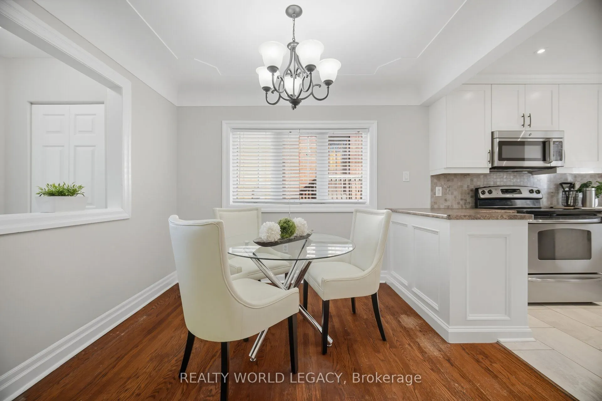 18 Delsey Street
