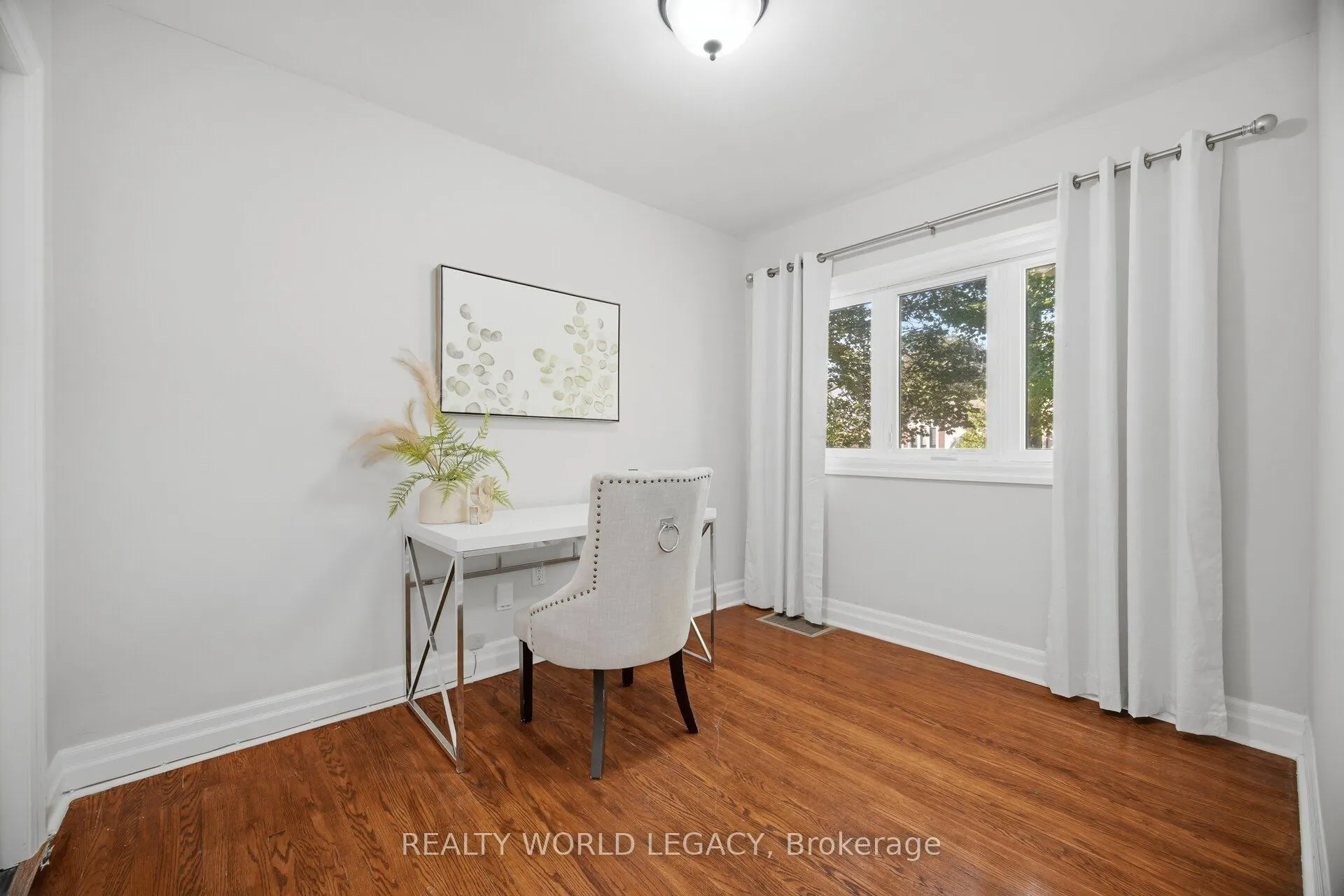 18 Delsey Street