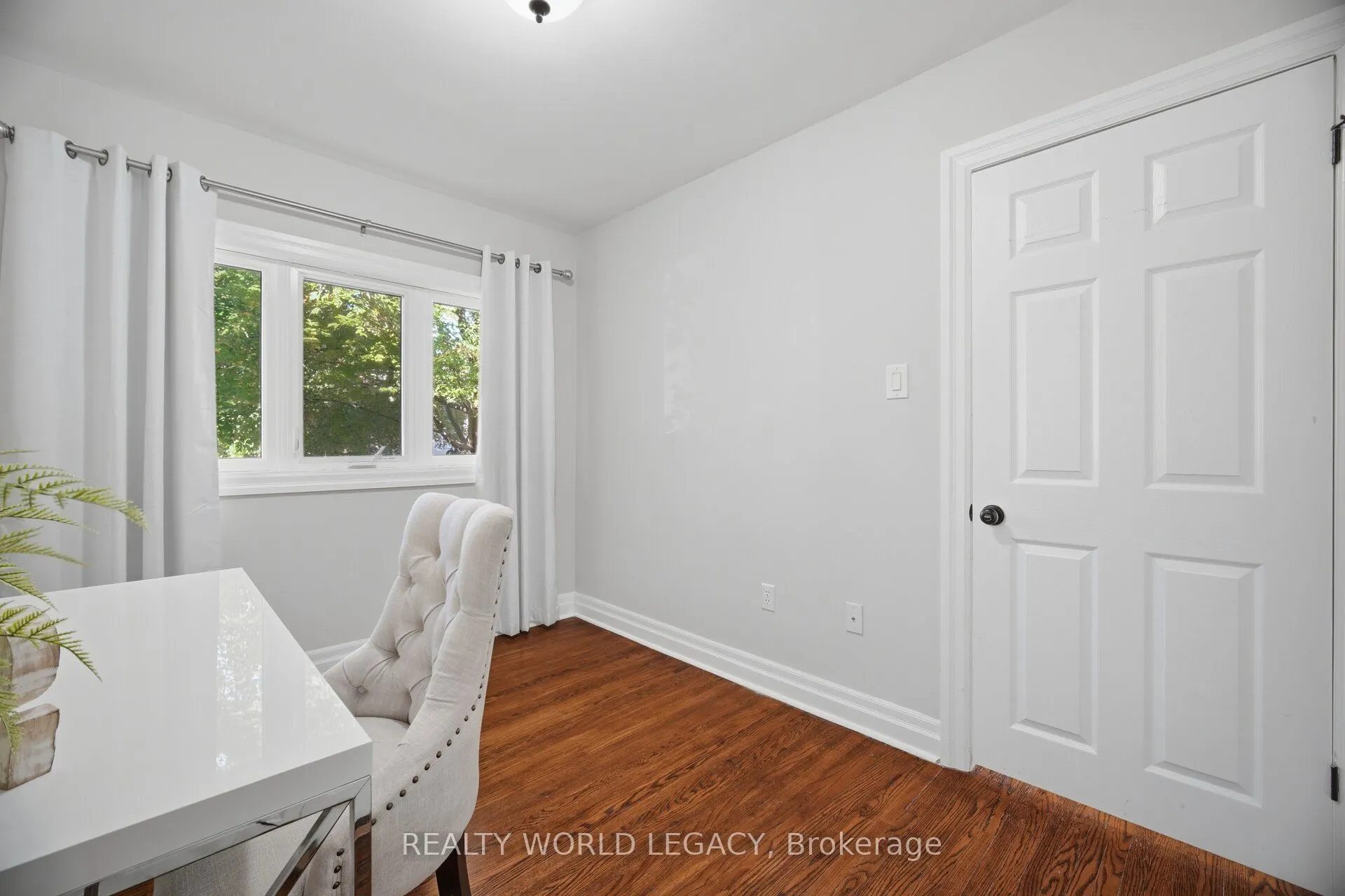 18 Delsey Street