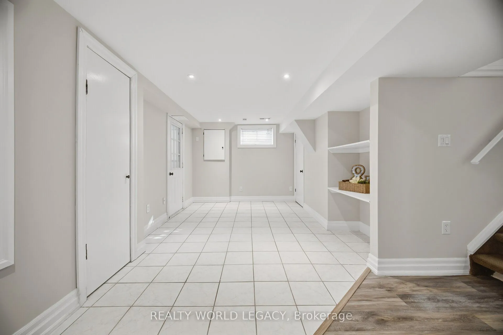 18 Delsey Street