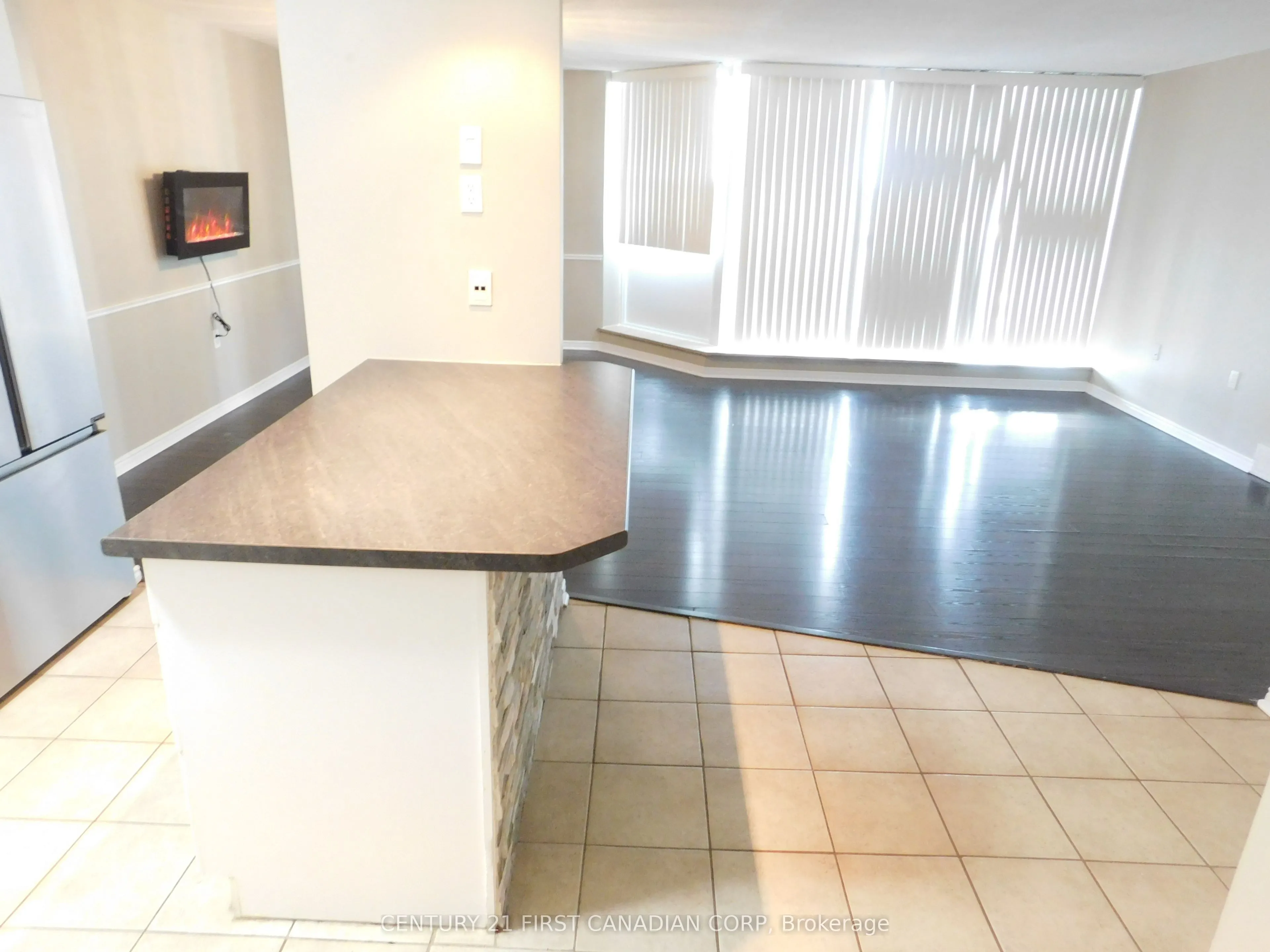 323 COLBORNE Street #2004