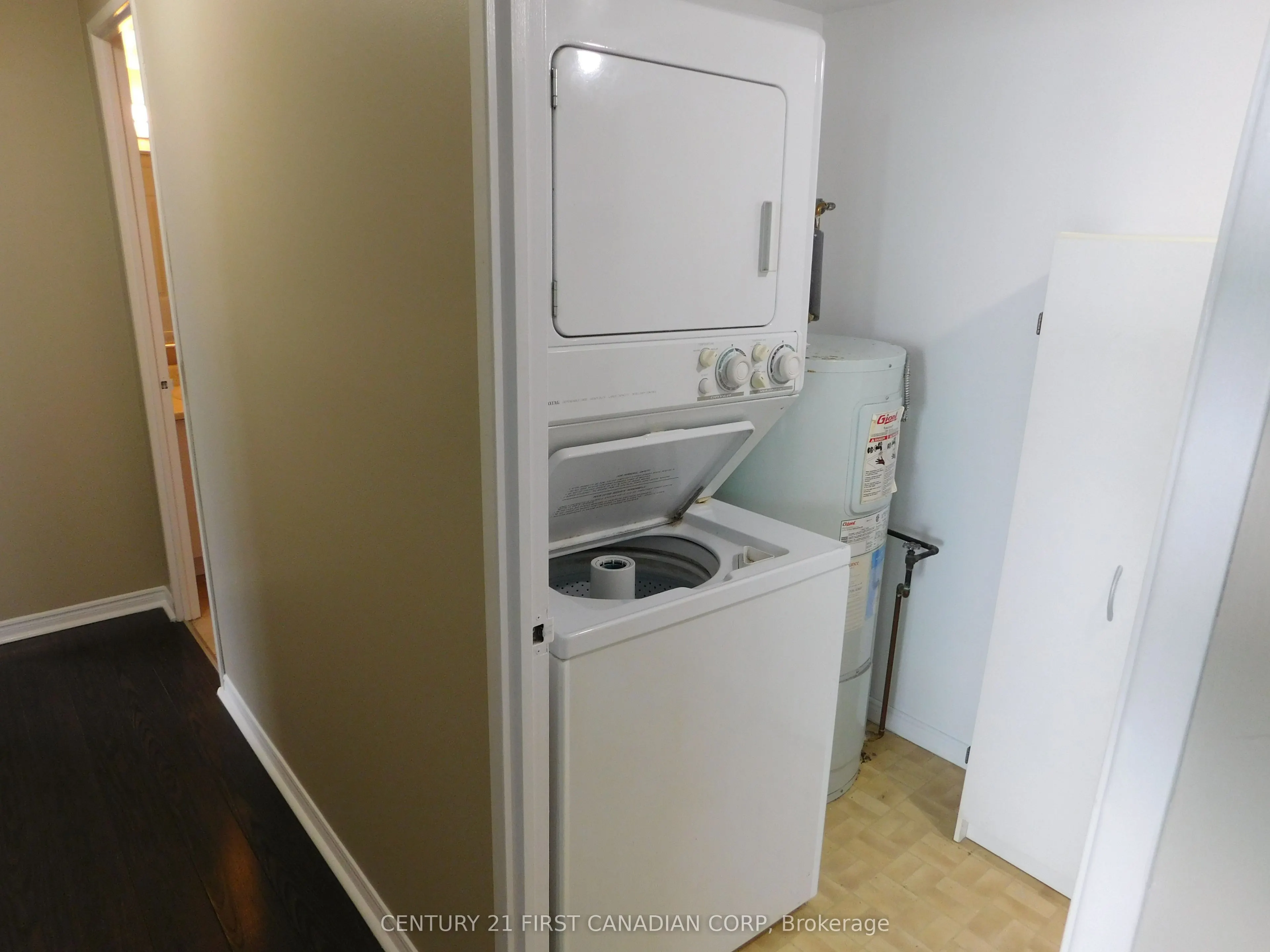 323 COLBORNE Street #2004