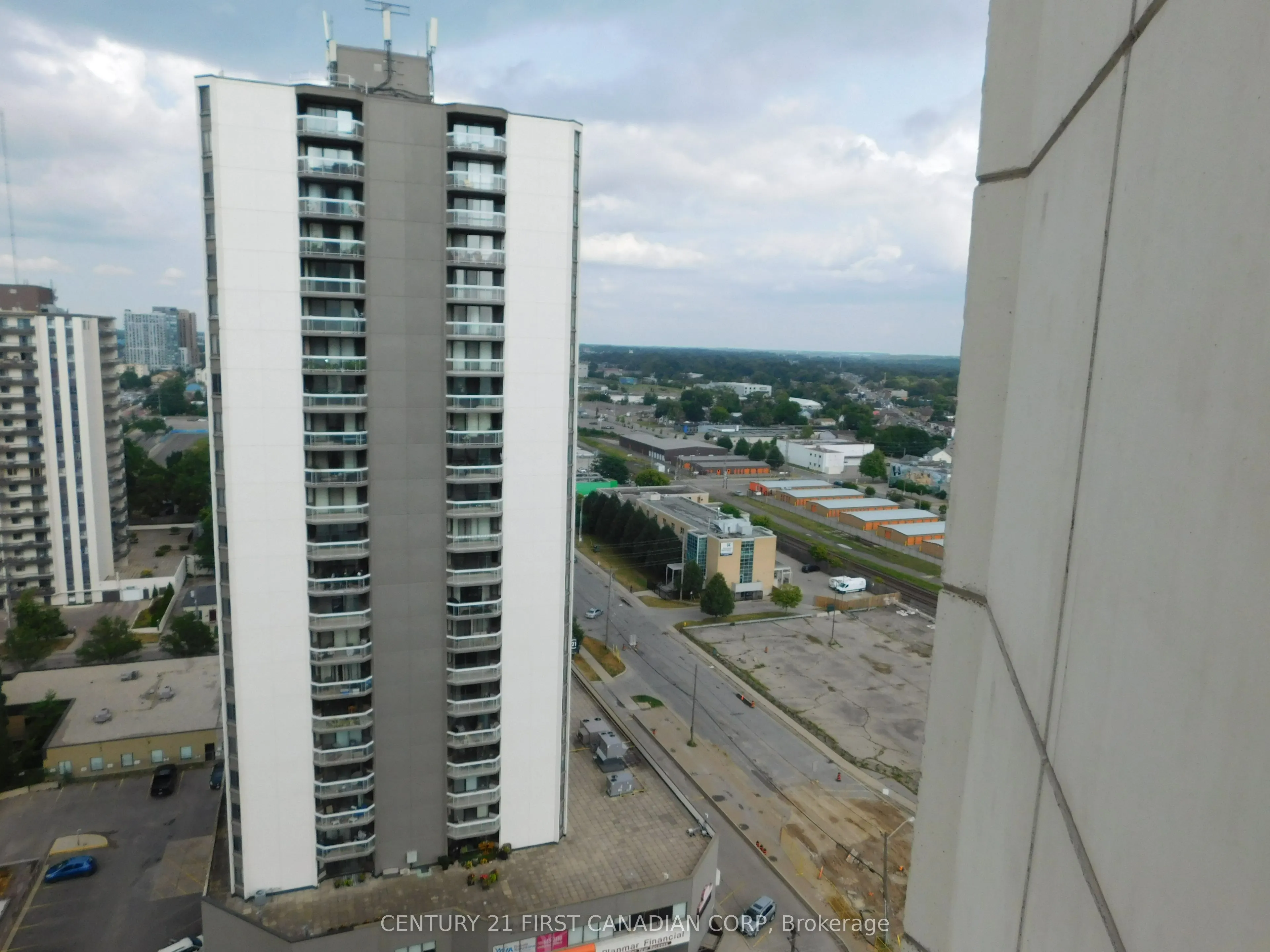 323 COLBORNE Street #2004