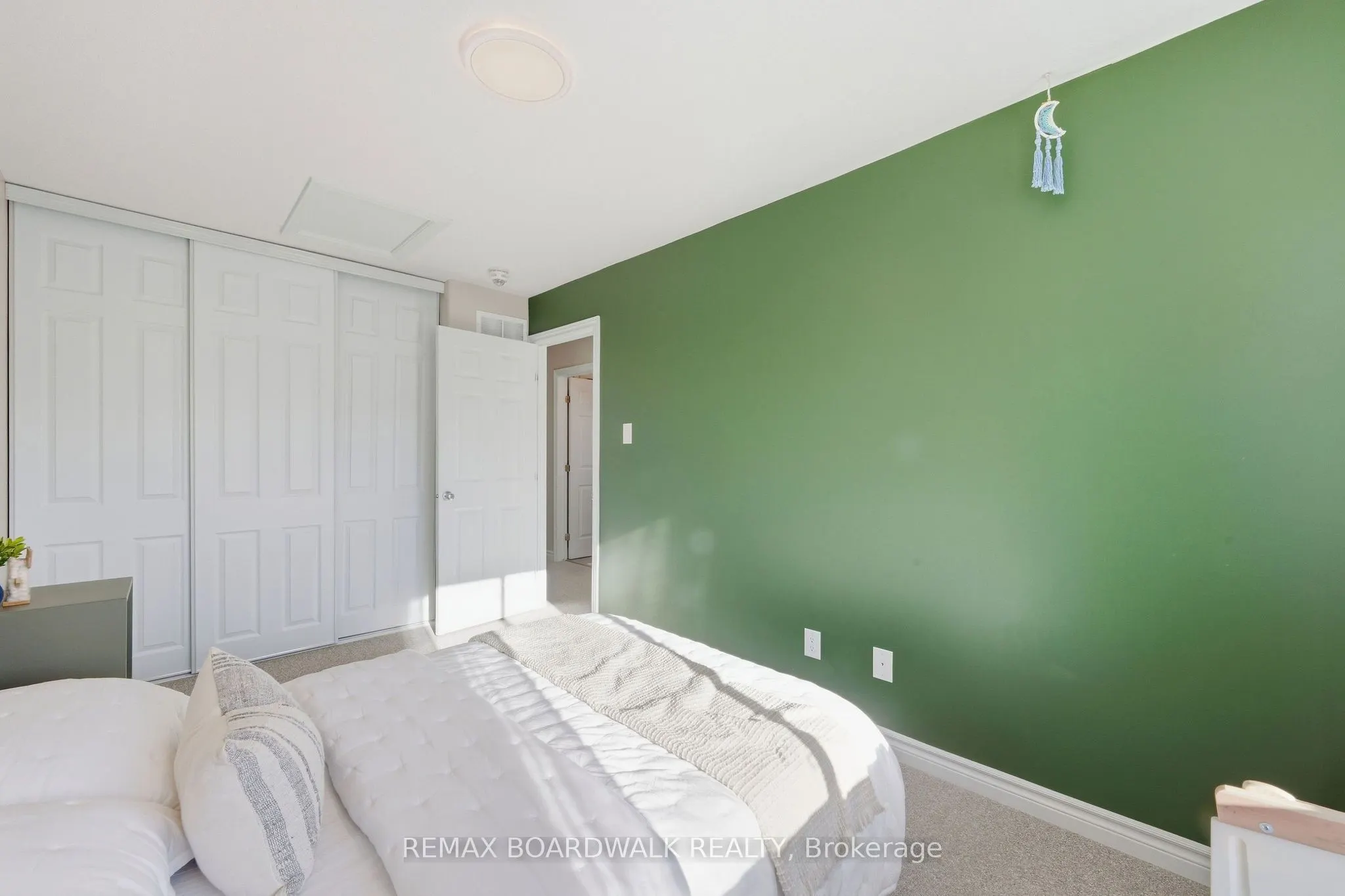 298 William Street W
