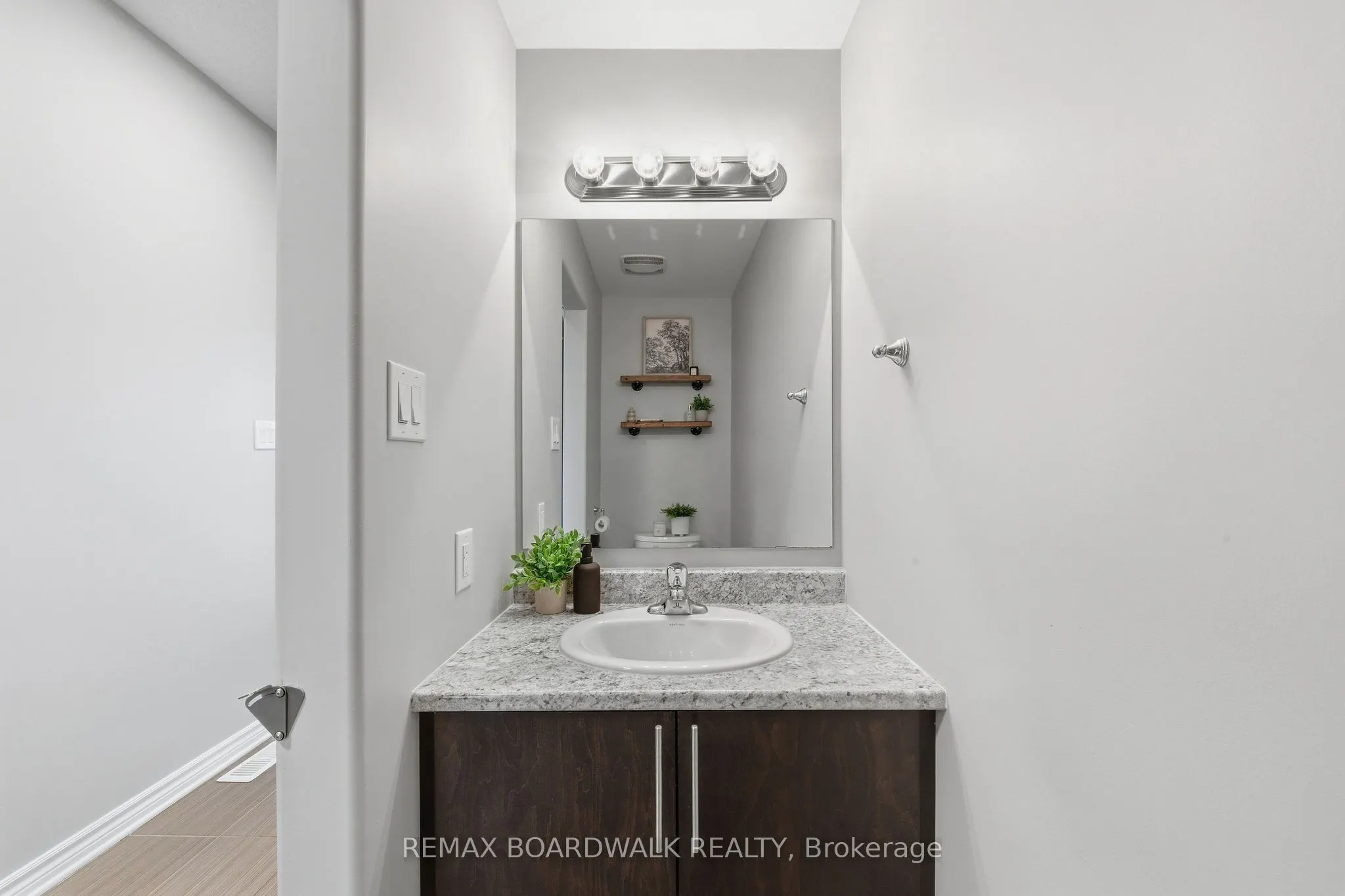 298 William Street W