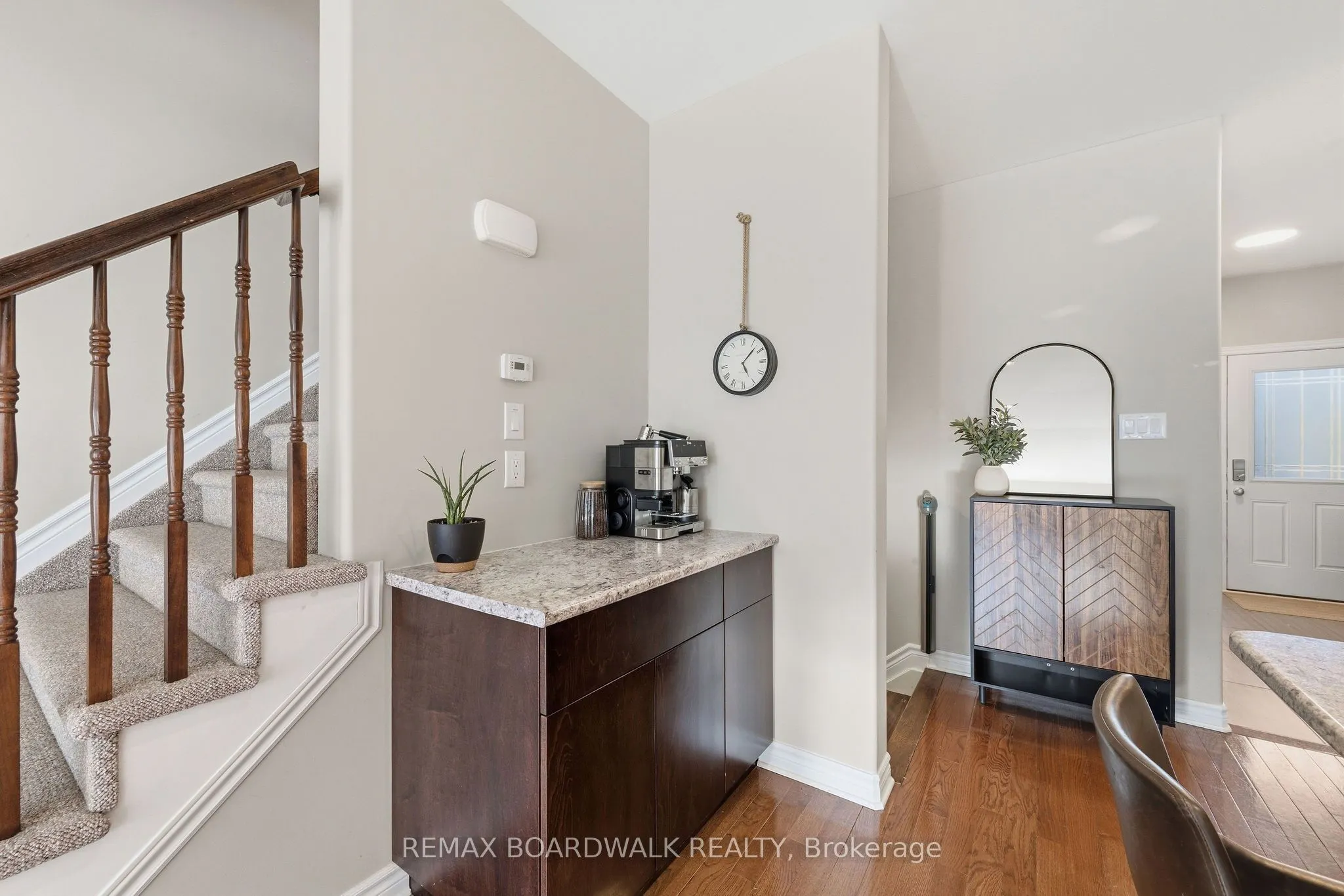 298 William Street W