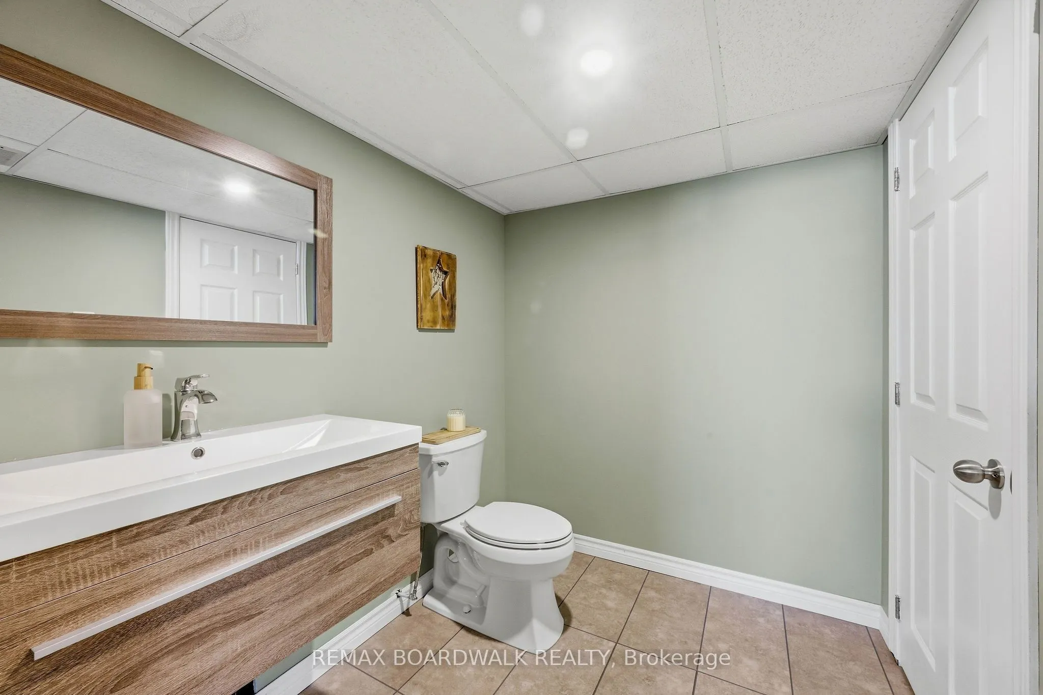 298 William Street W