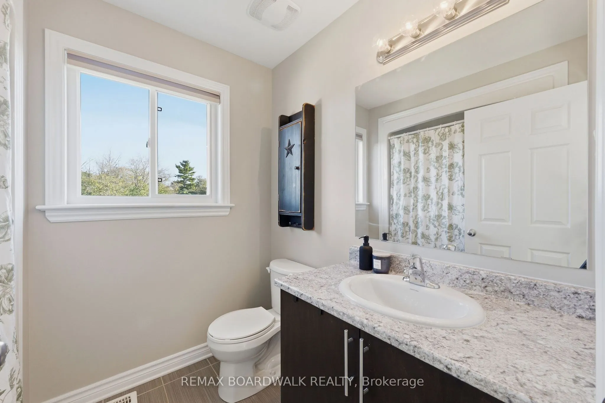 298 William Street W