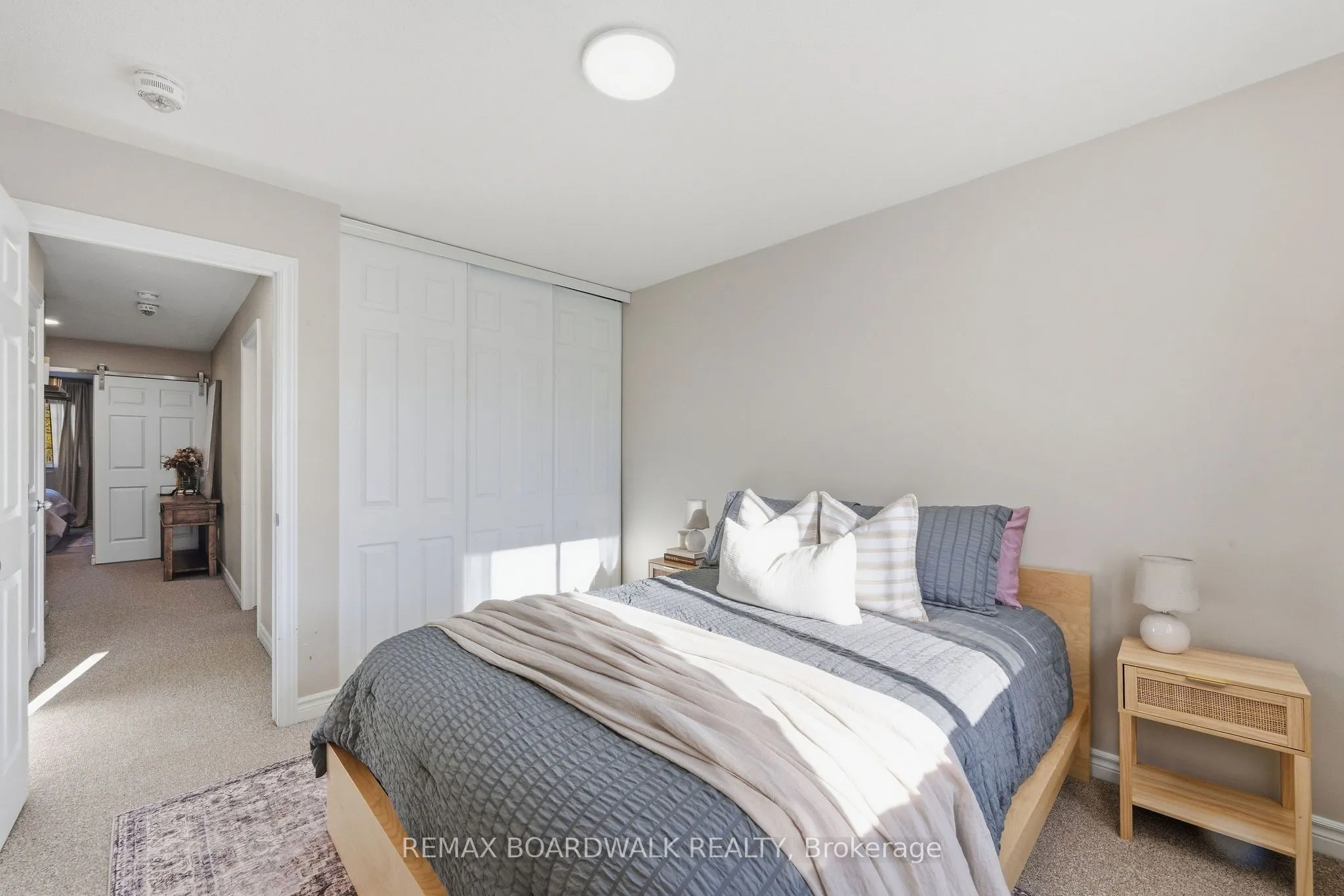 298 William Street W