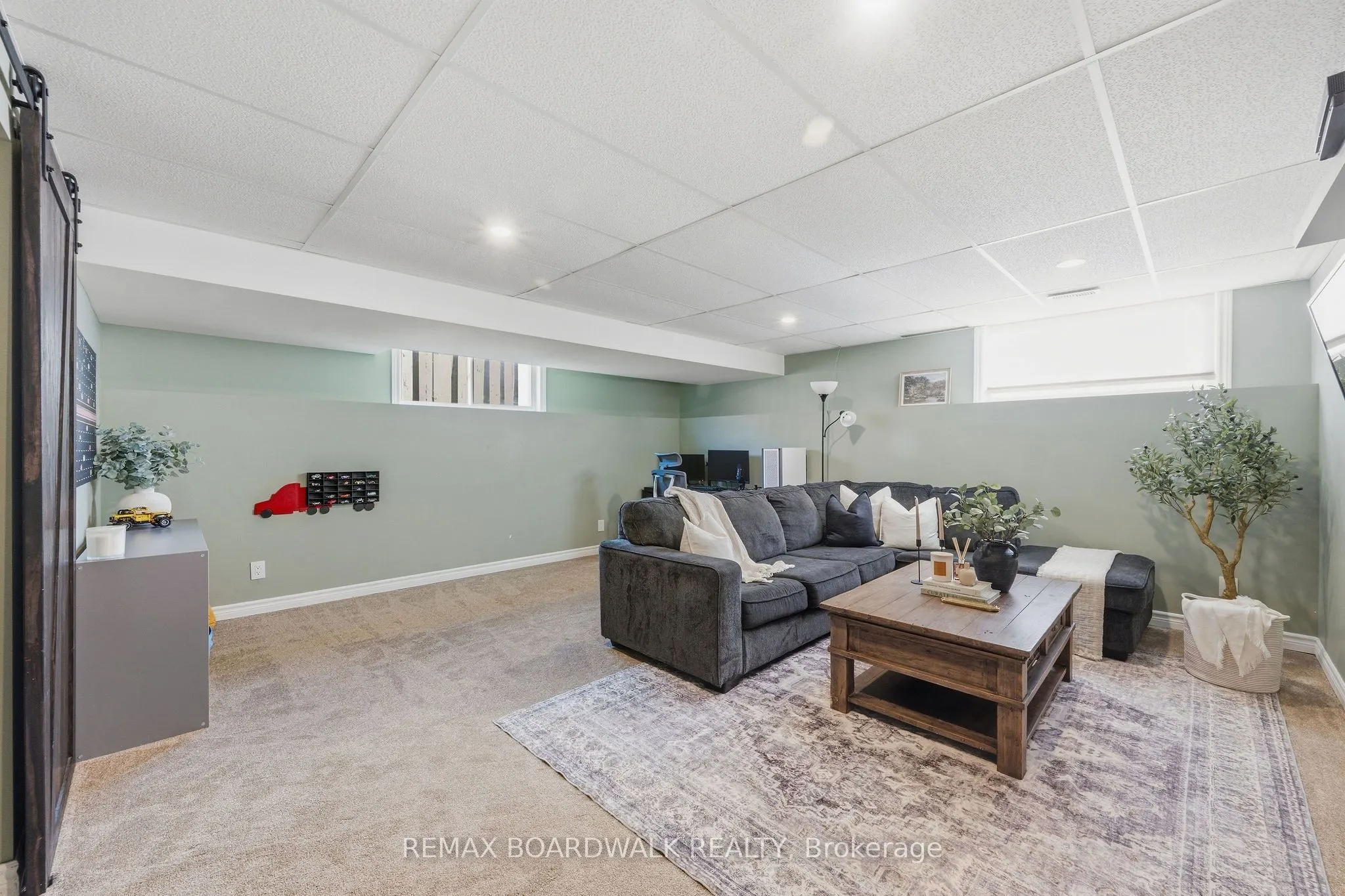 298 William Street W