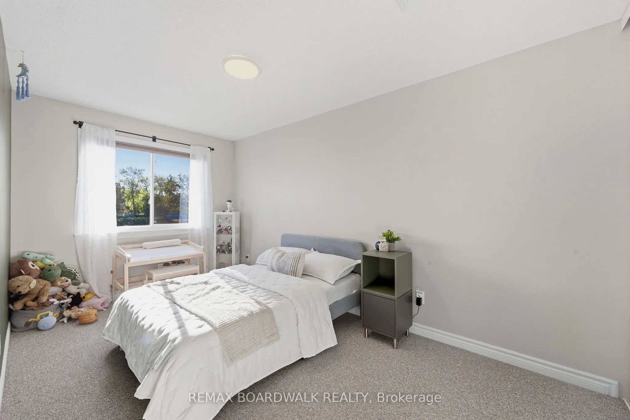298 William Street W