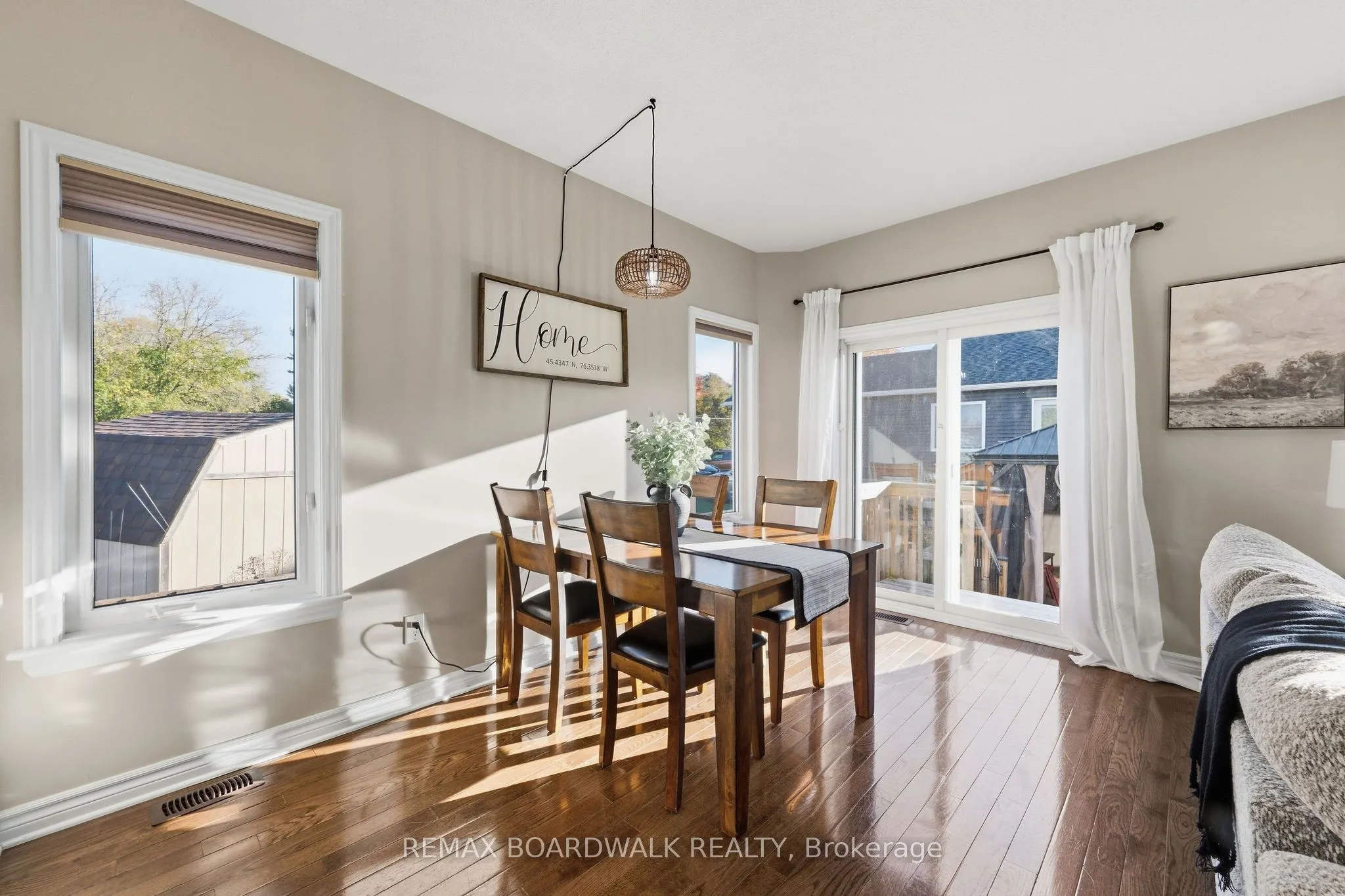 298 William Street W