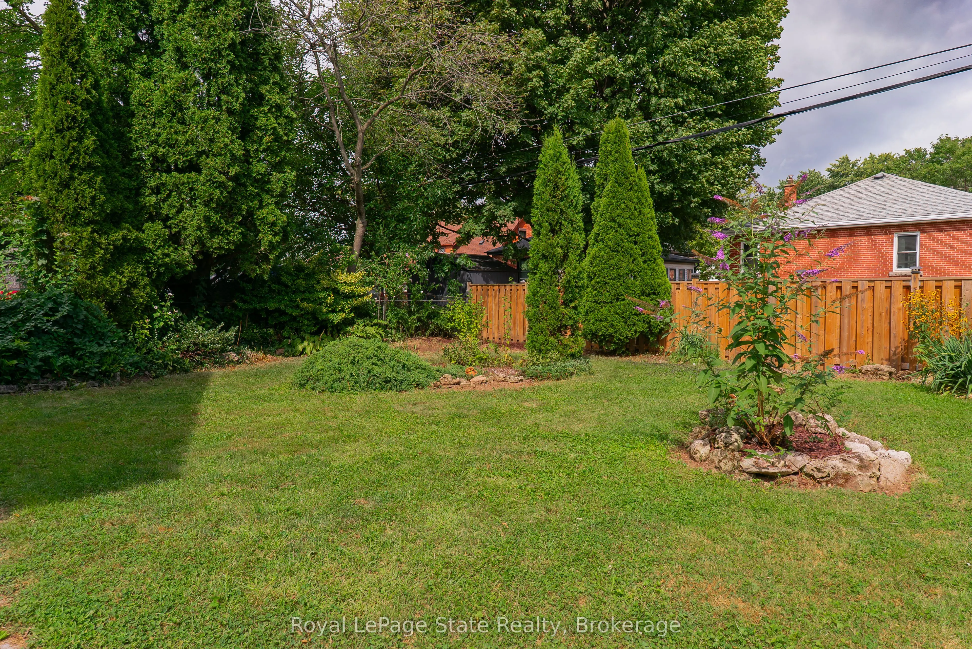 8 Cameron Avenue