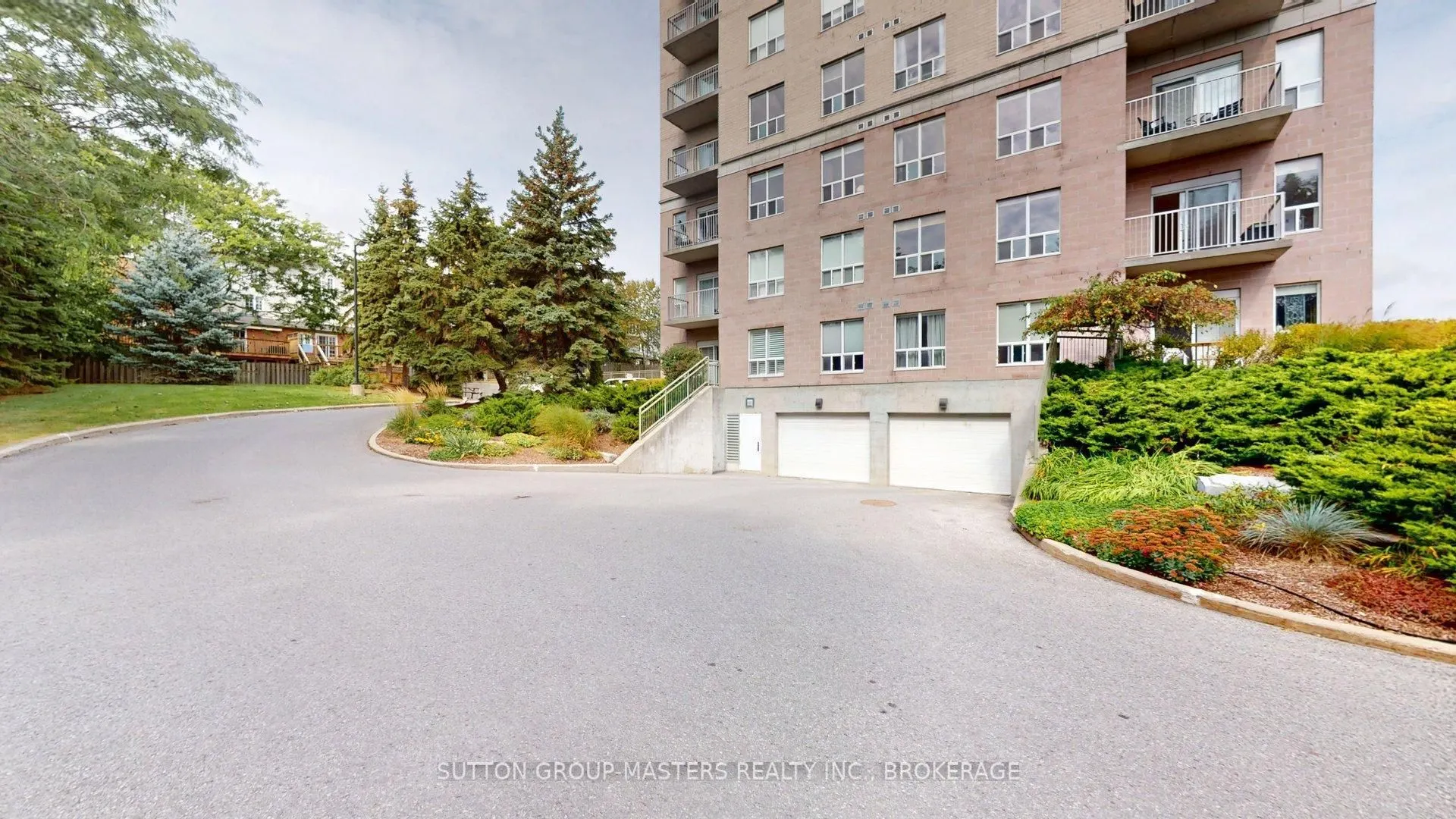 350 Wellington Street #101