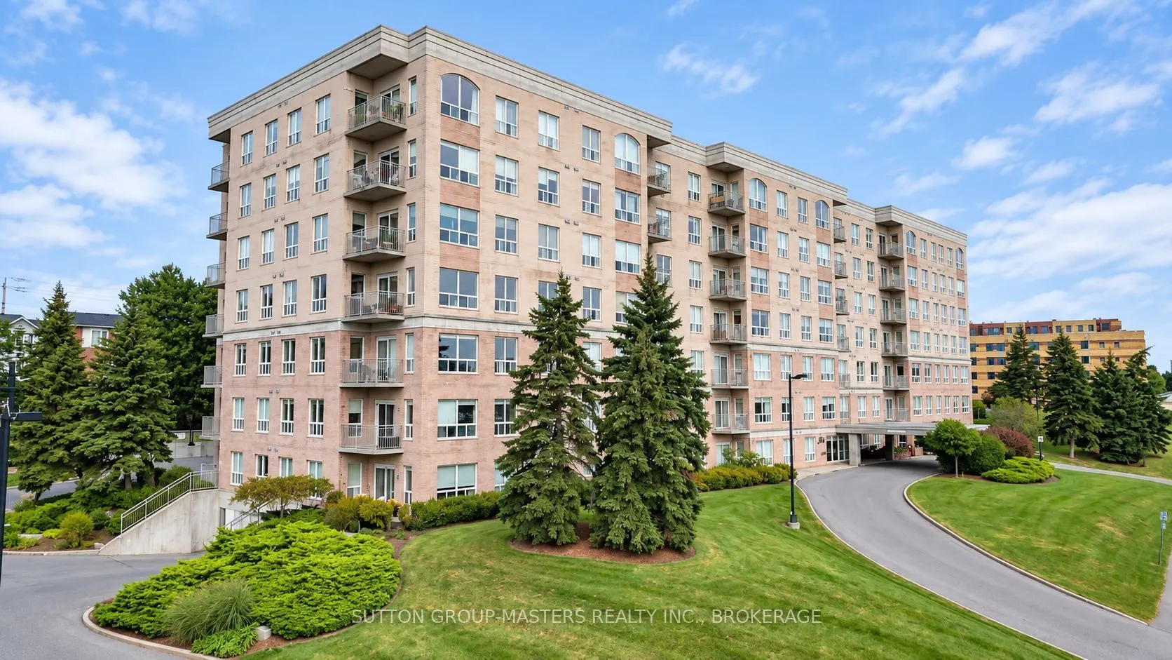 350 Wellington Street #101