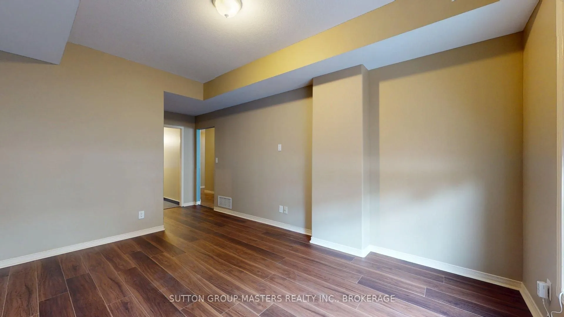 350 Wellington Street #101