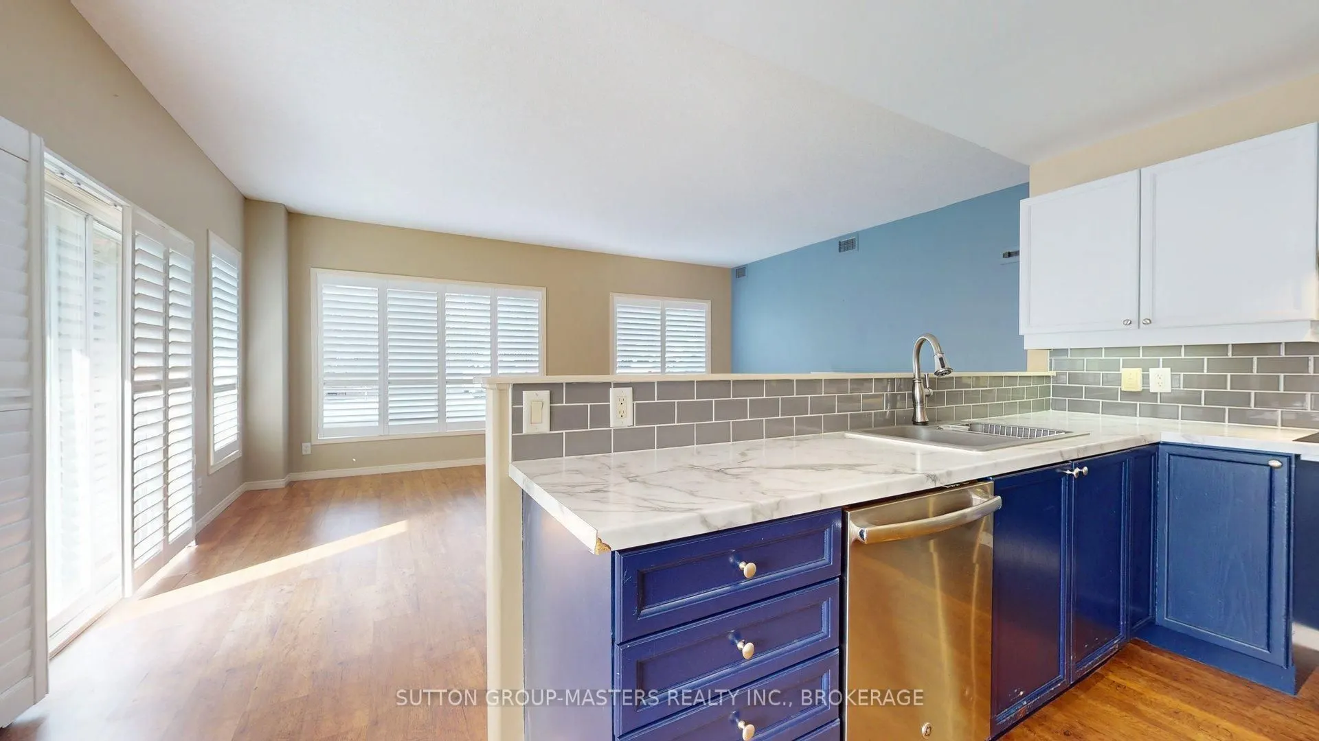 350 Wellington Street #101