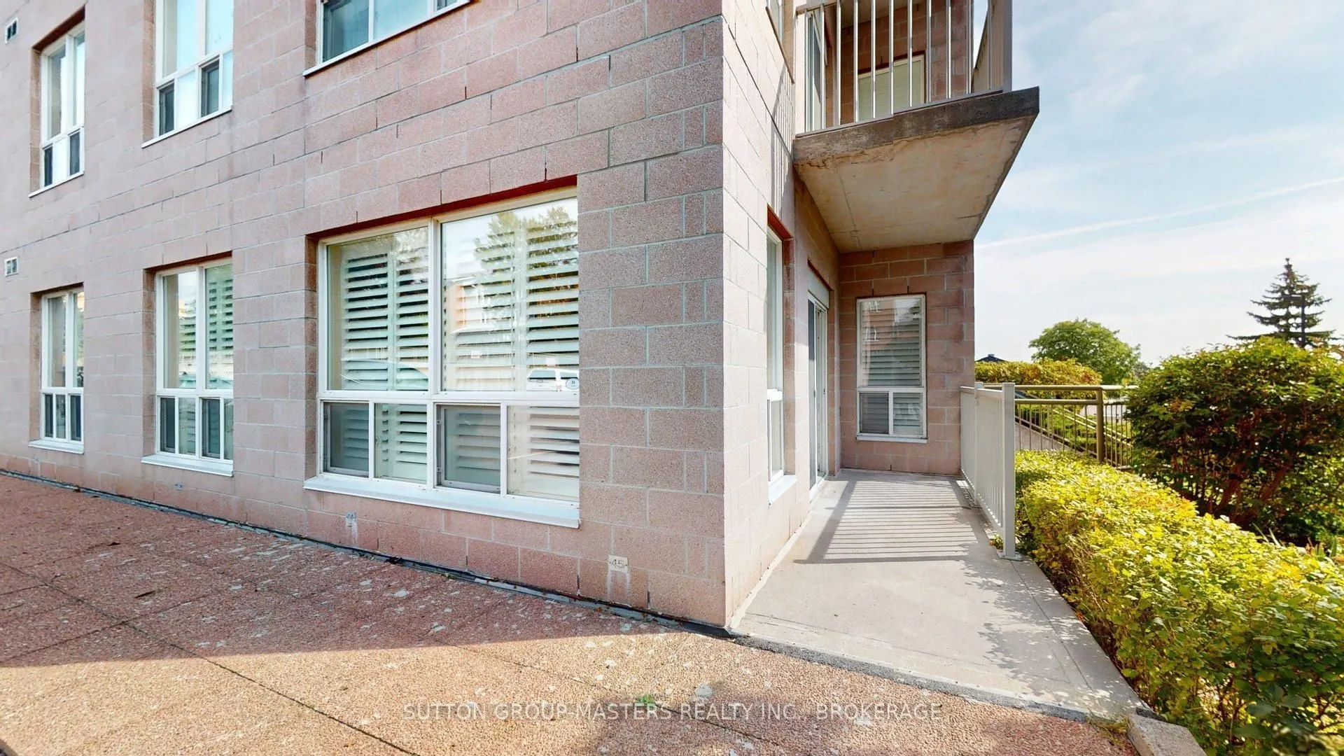 350 Wellington Street #101