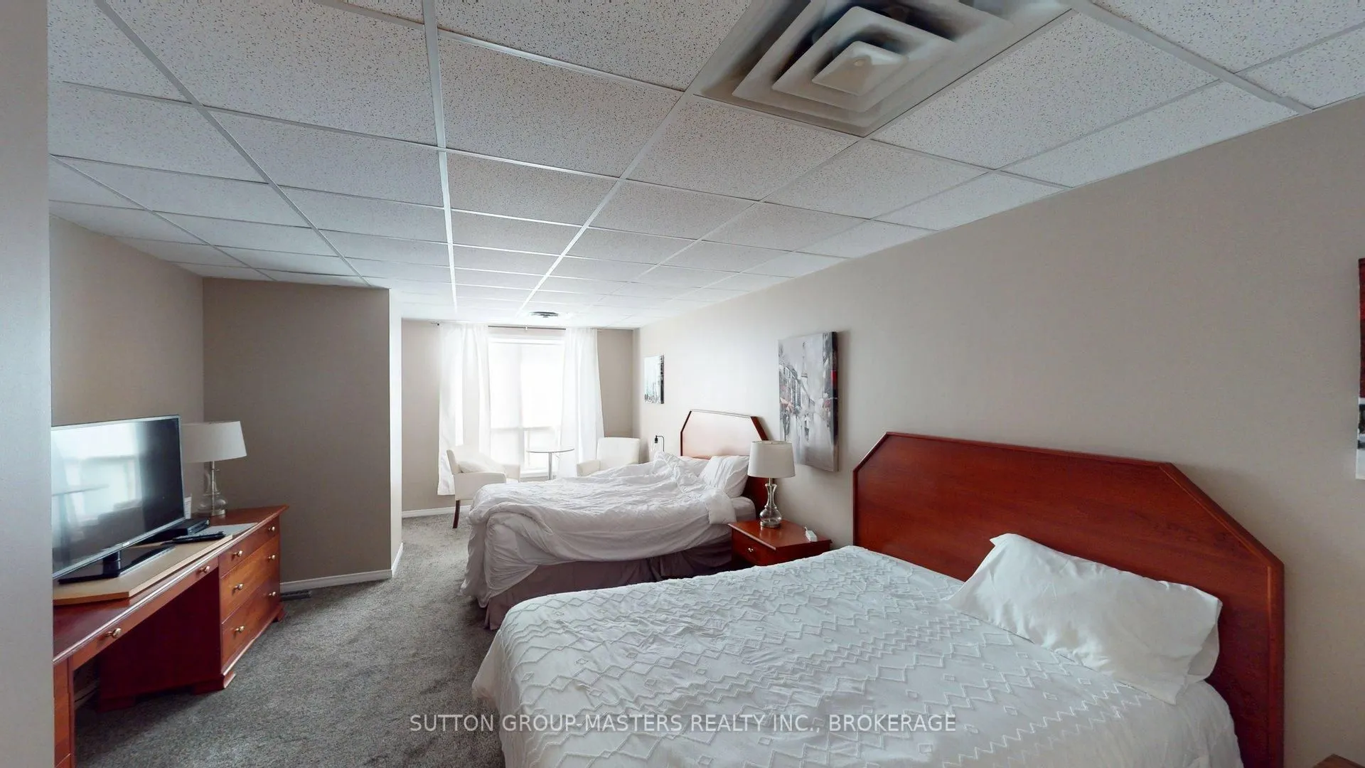 350 Wellington Street #101