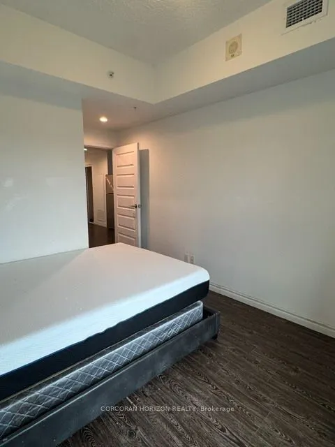 158 King Street N #1502