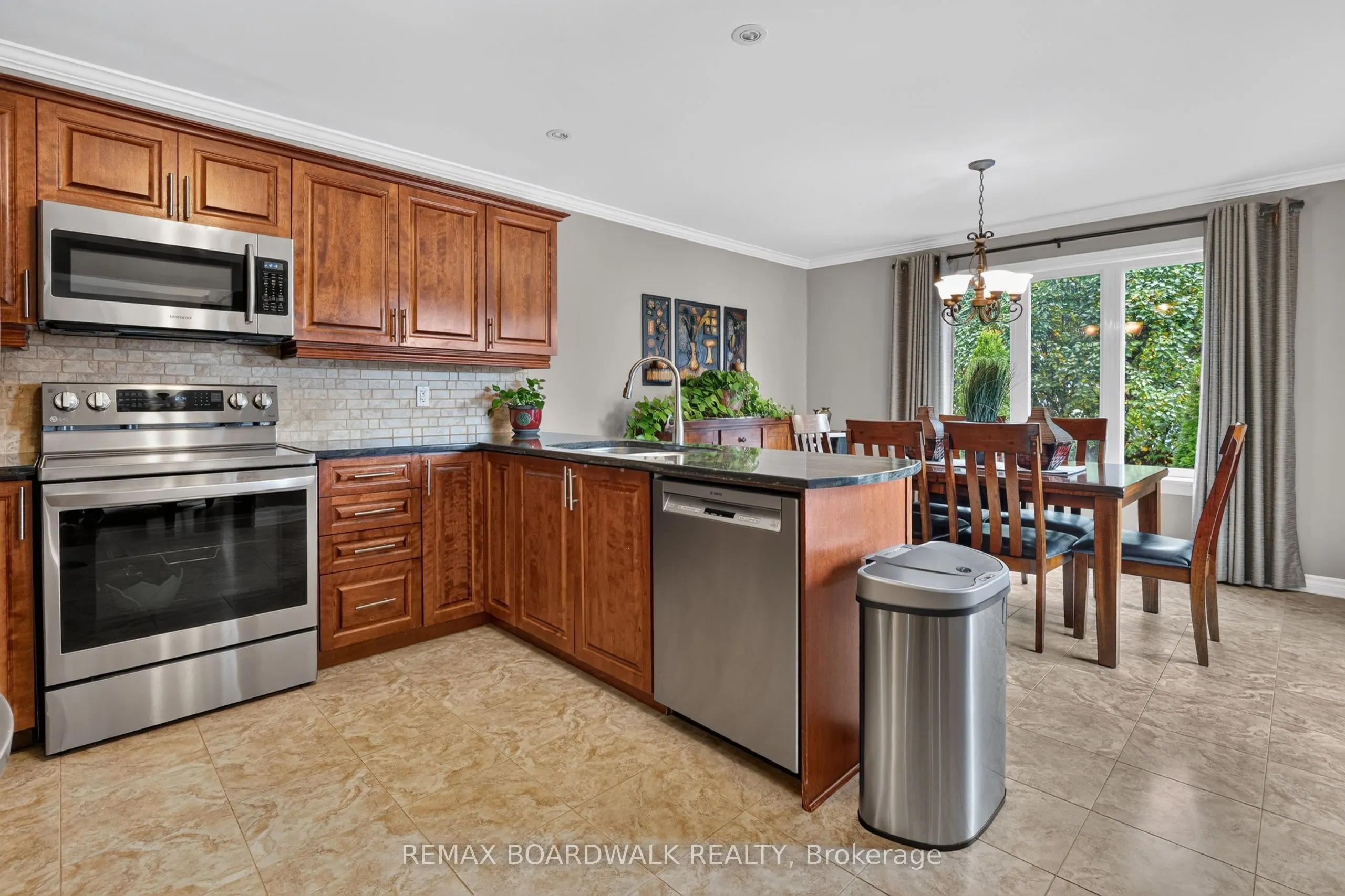 35 Honore Crescent