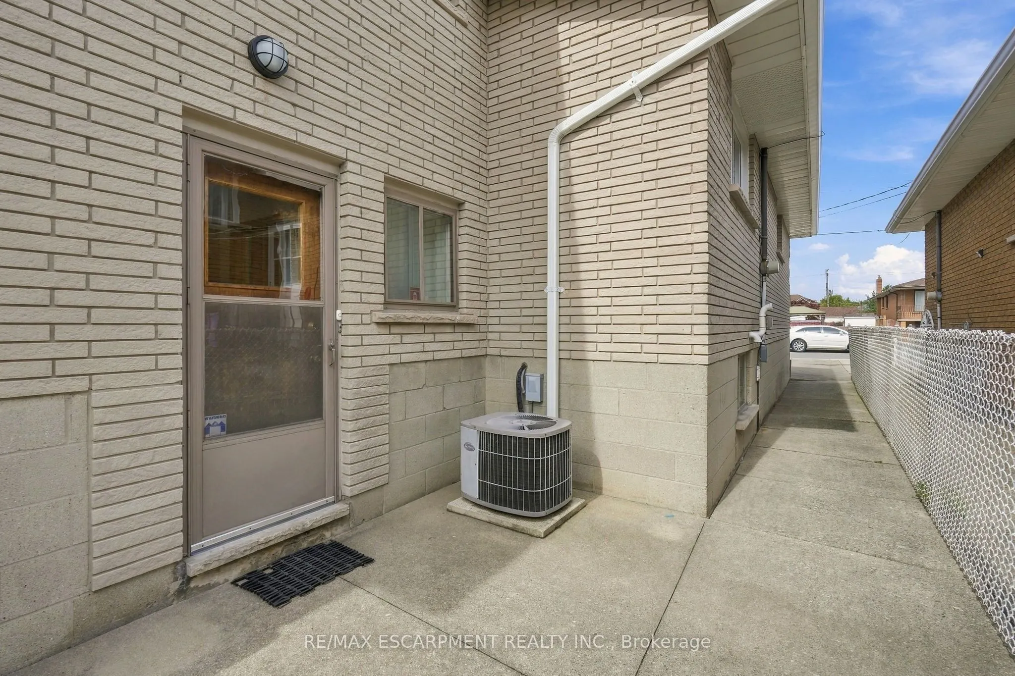 36 Algonquin Court