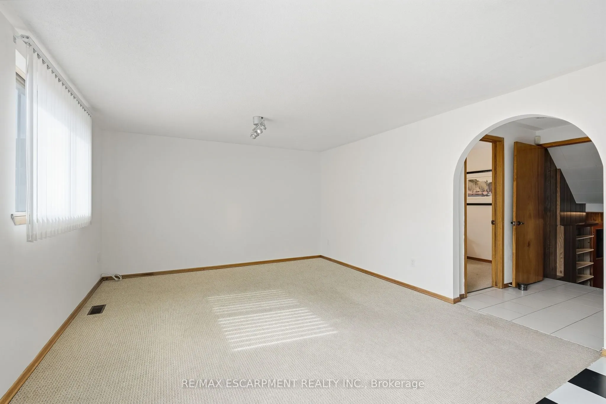 36 Algonquin Court