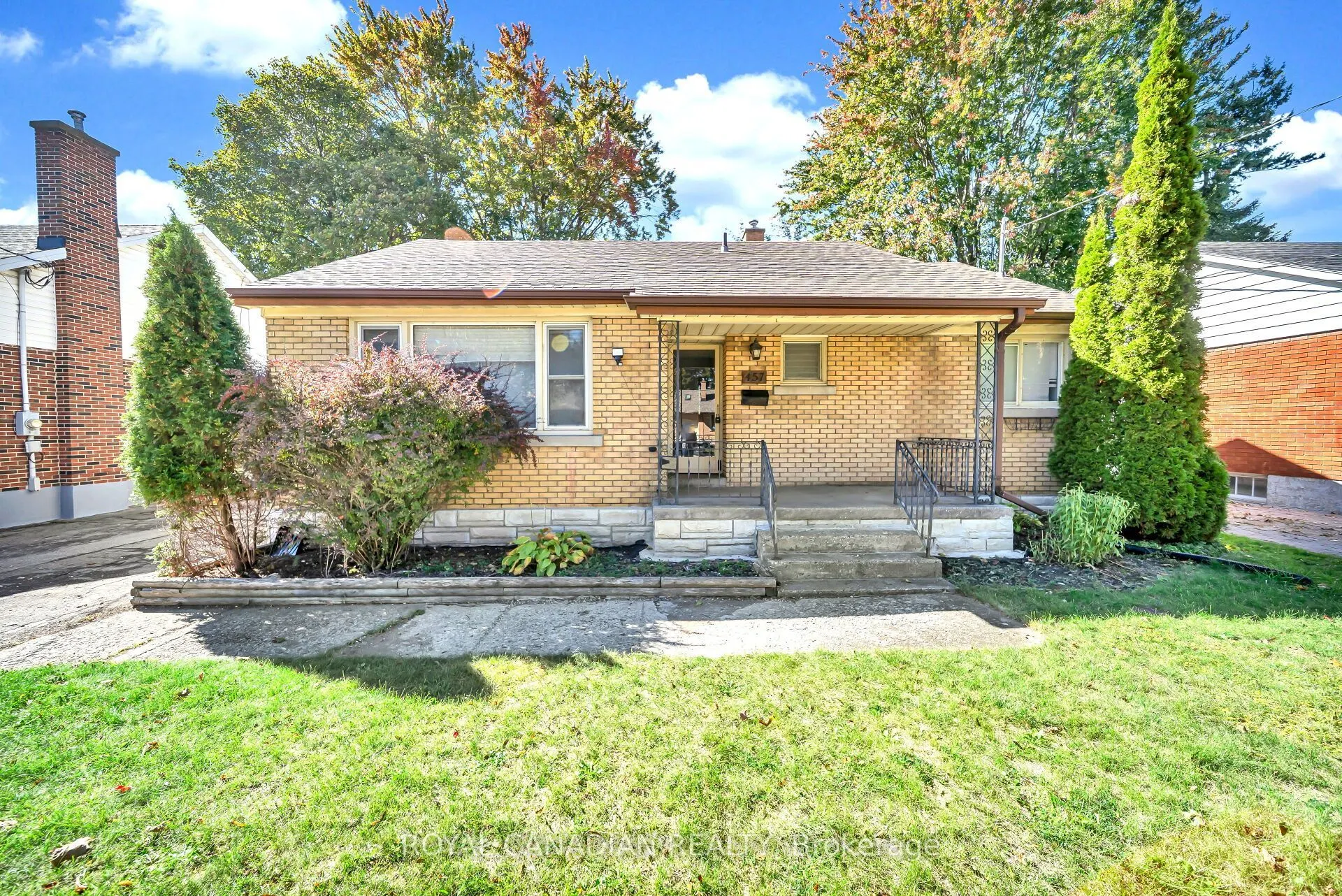 457 Dumfries Avenue
