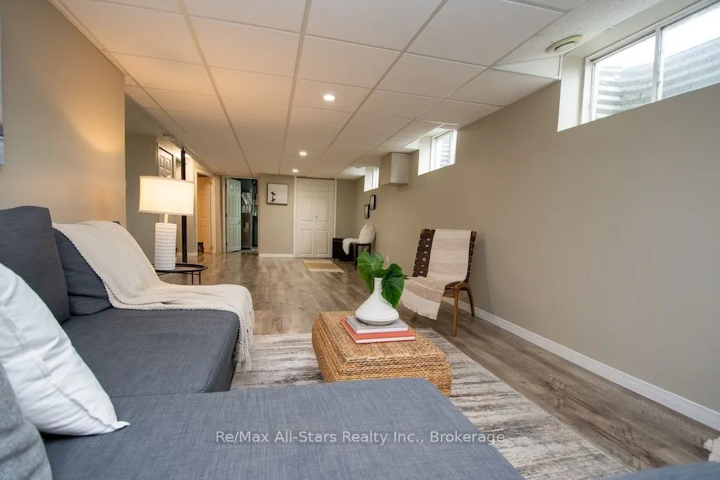530 Centreline Road