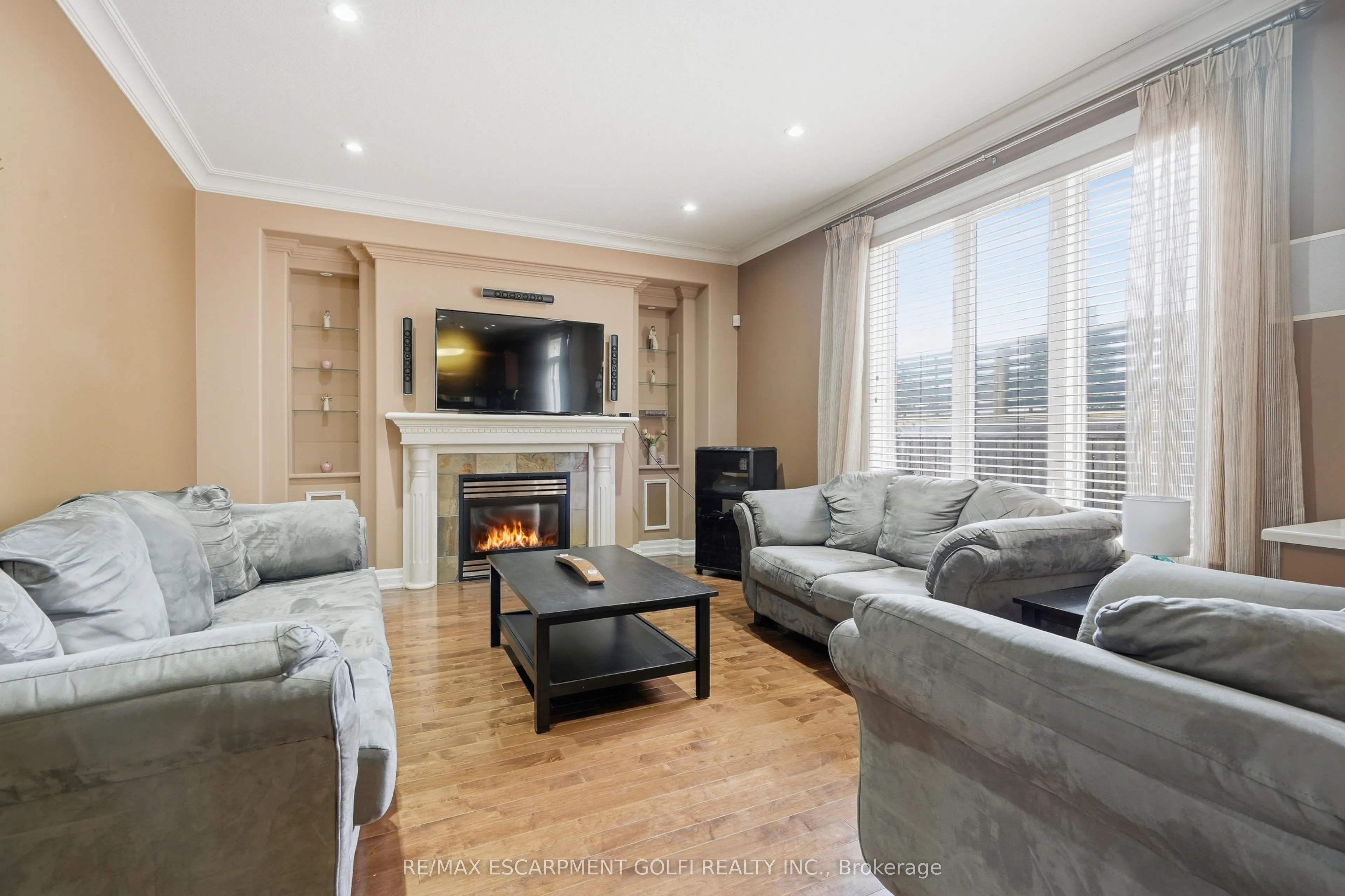 4530 Frances Crescent