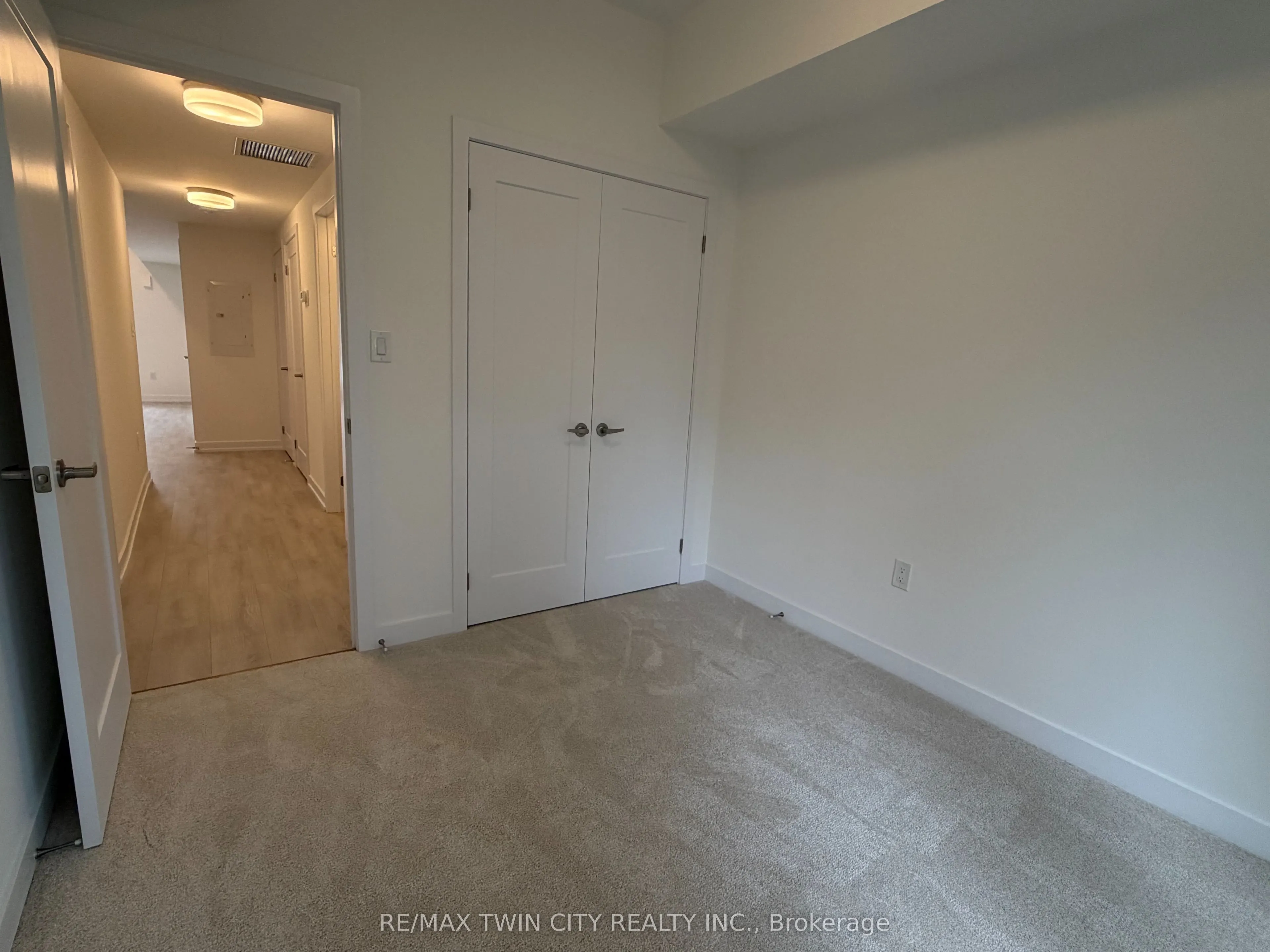 42 LOWES Road W #80