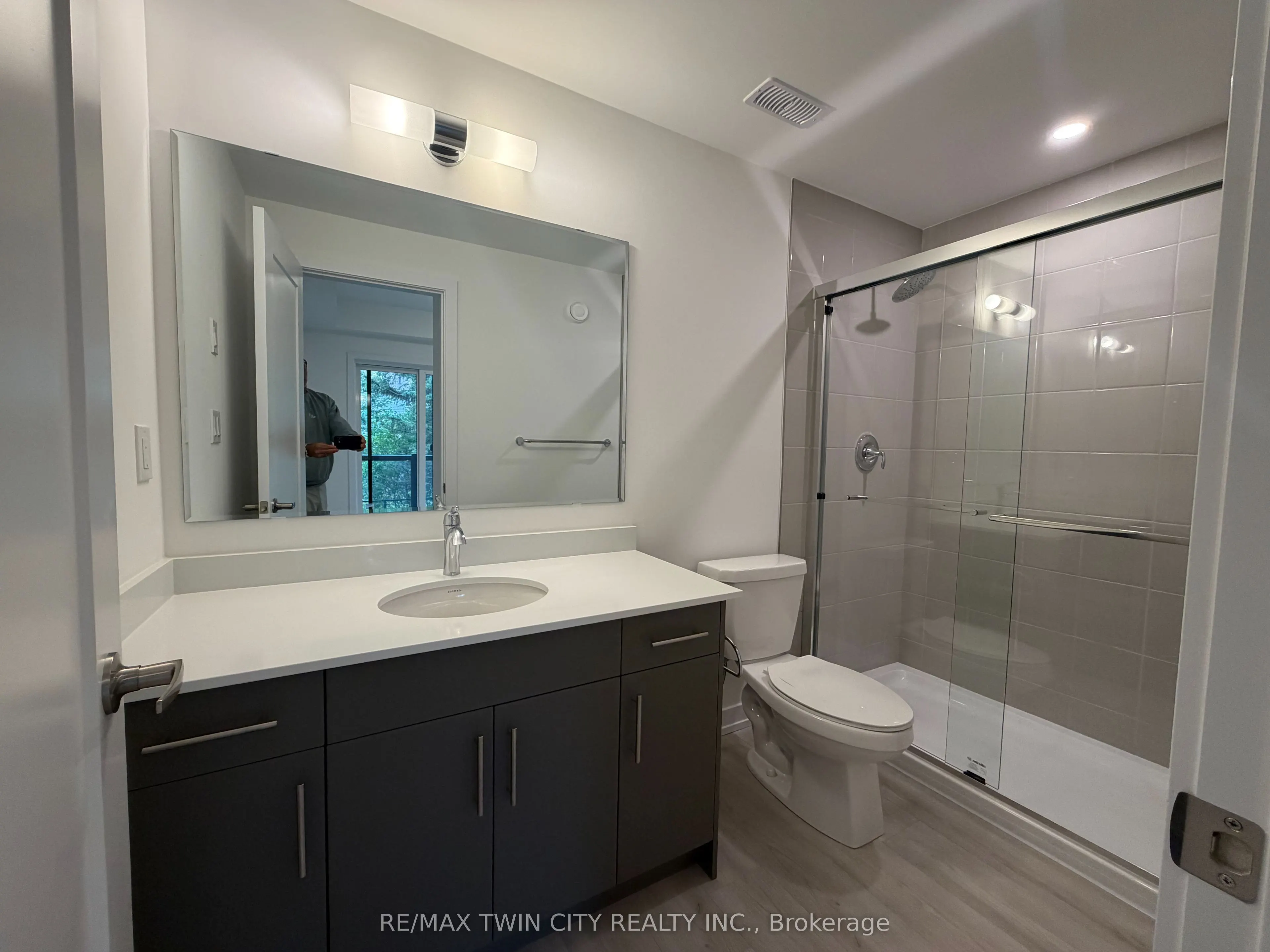 42 LOWES Road W #80