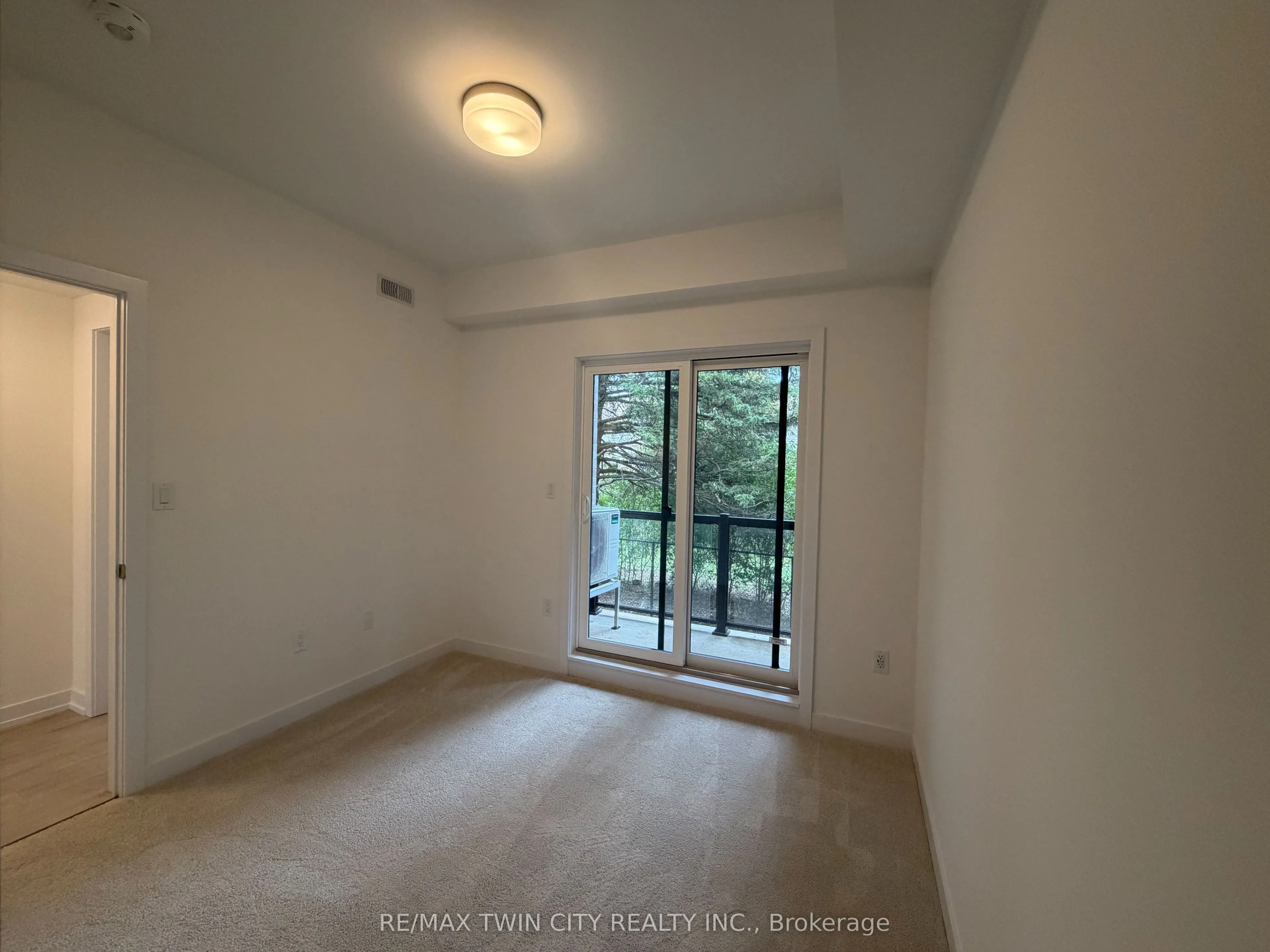 42 LOWES Road W #80
