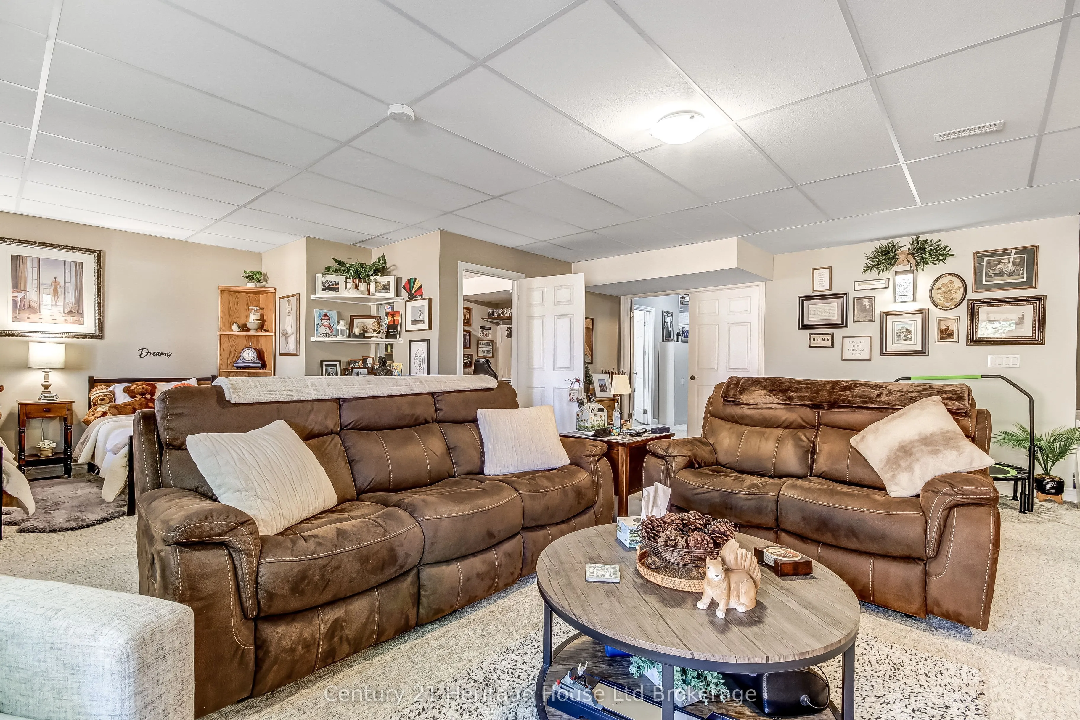 19 Anderson Street #1
