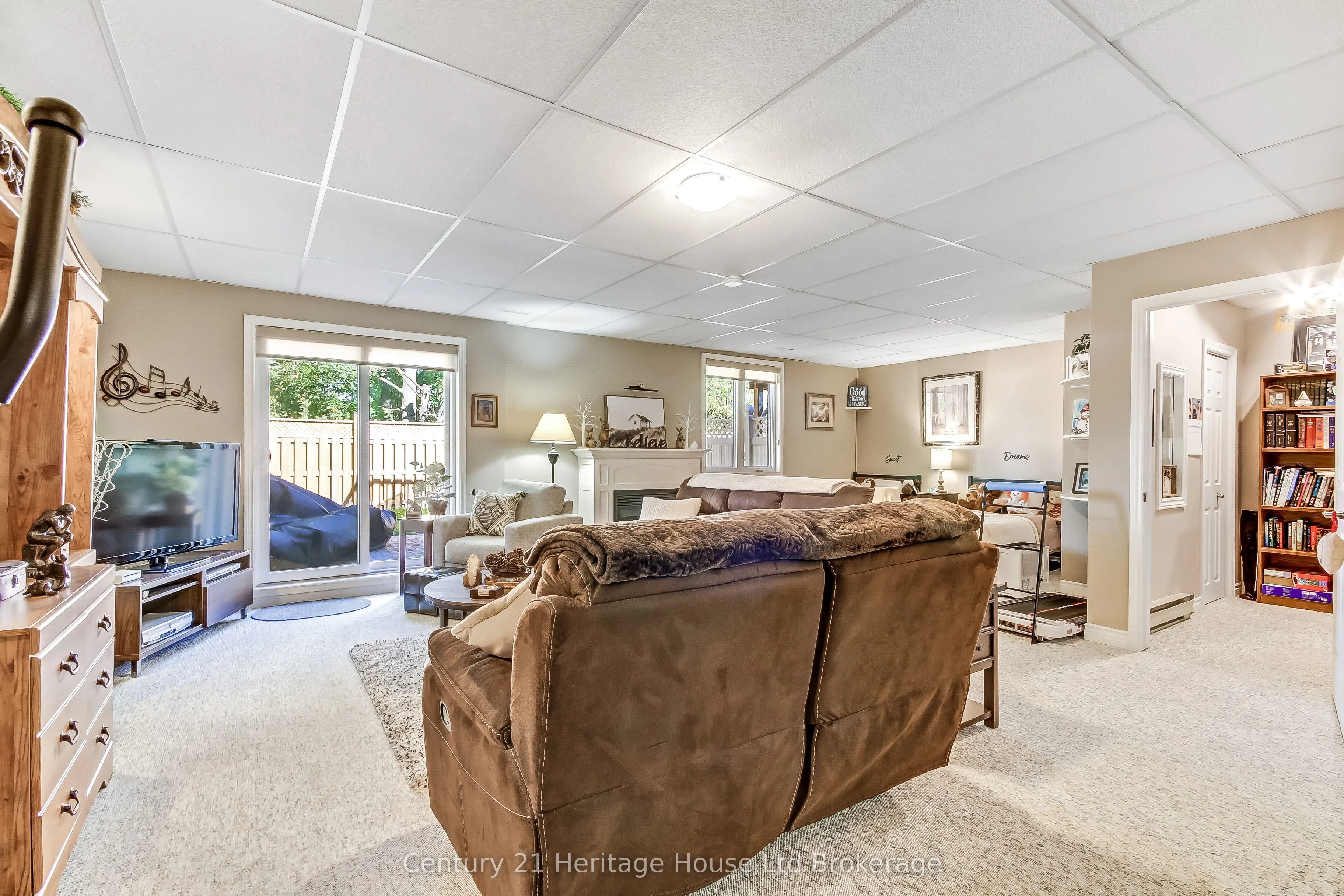 19 Anderson Street #1
