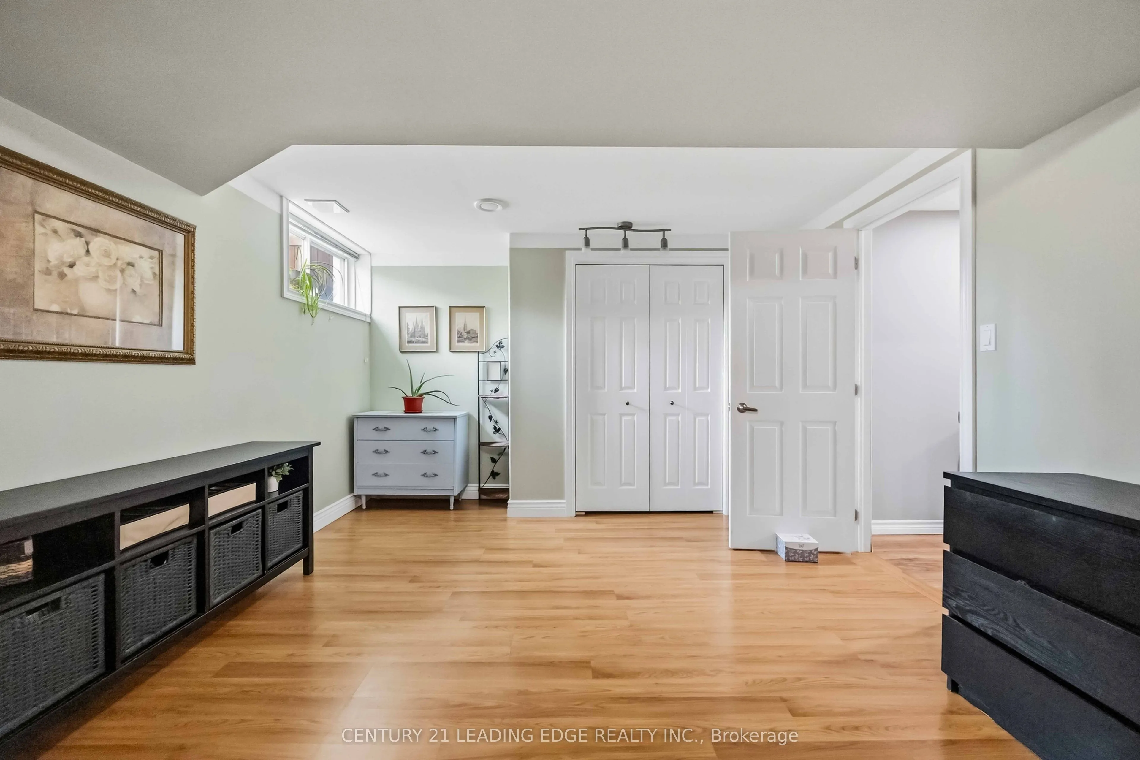 12 Ward Drive