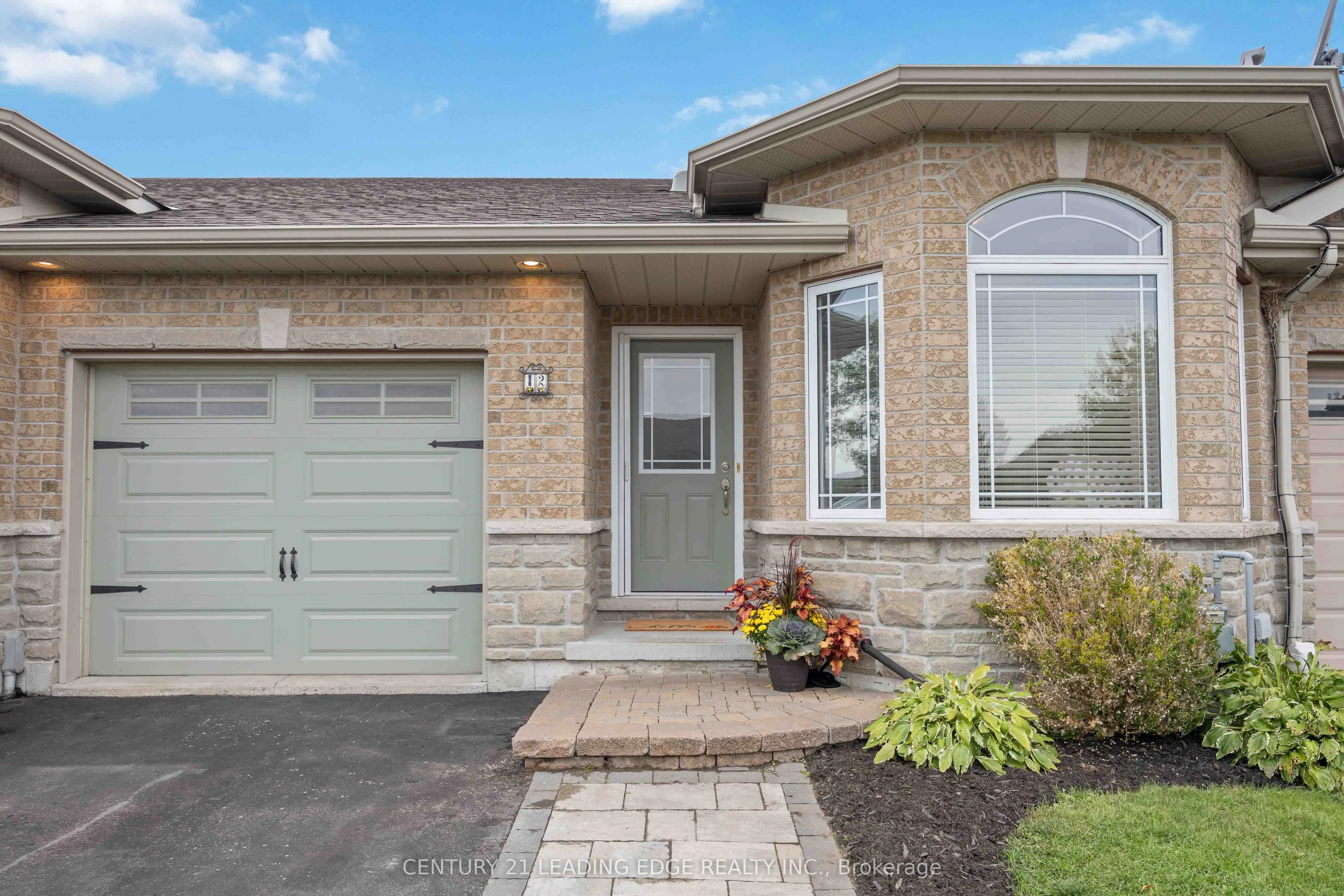 12 Ward Drive