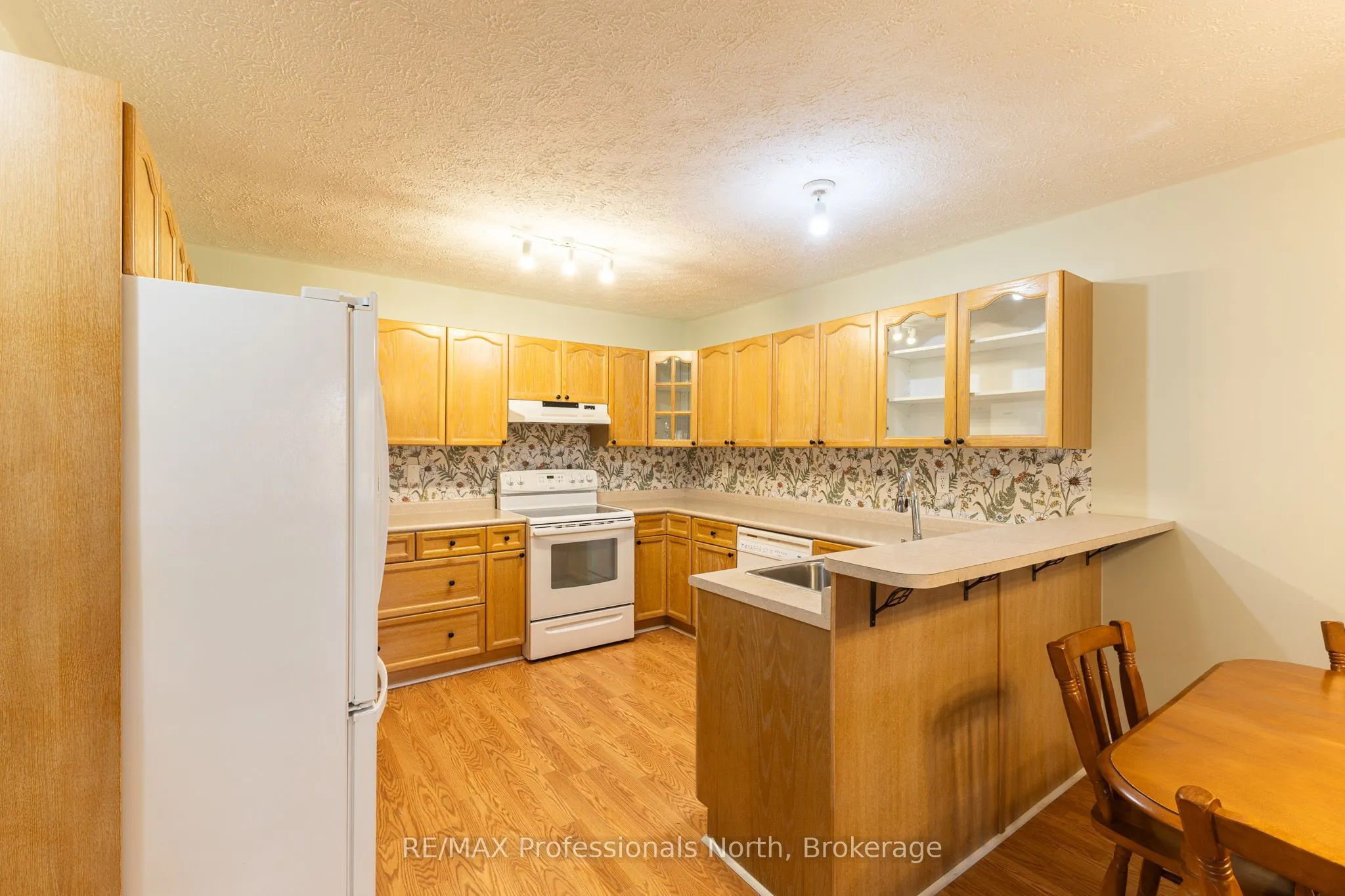 35 Dairy Lane W #204