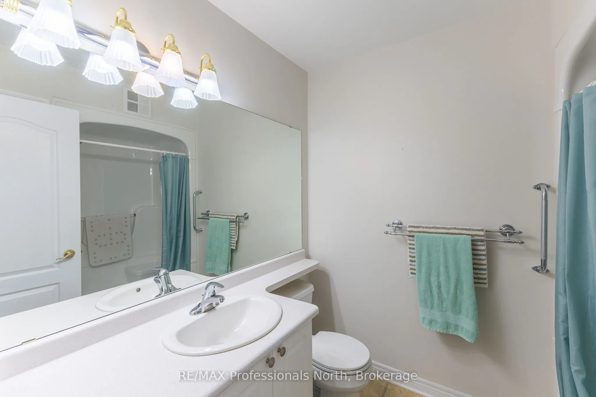 35 Dairy Lane W #204