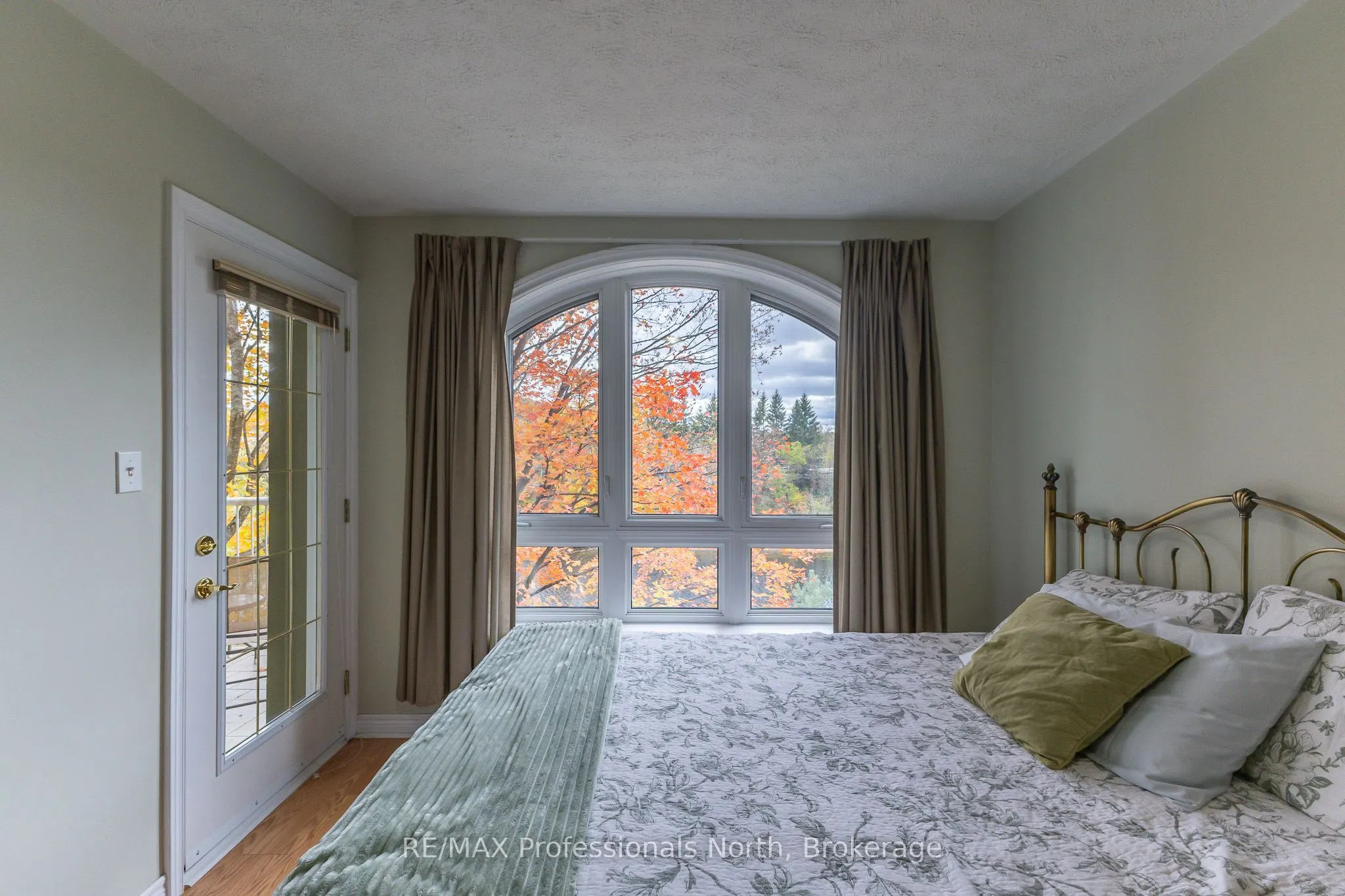 35 Dairy Lane W #204