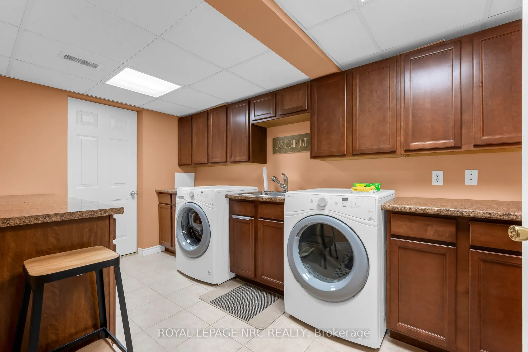 31 Thorold Road E