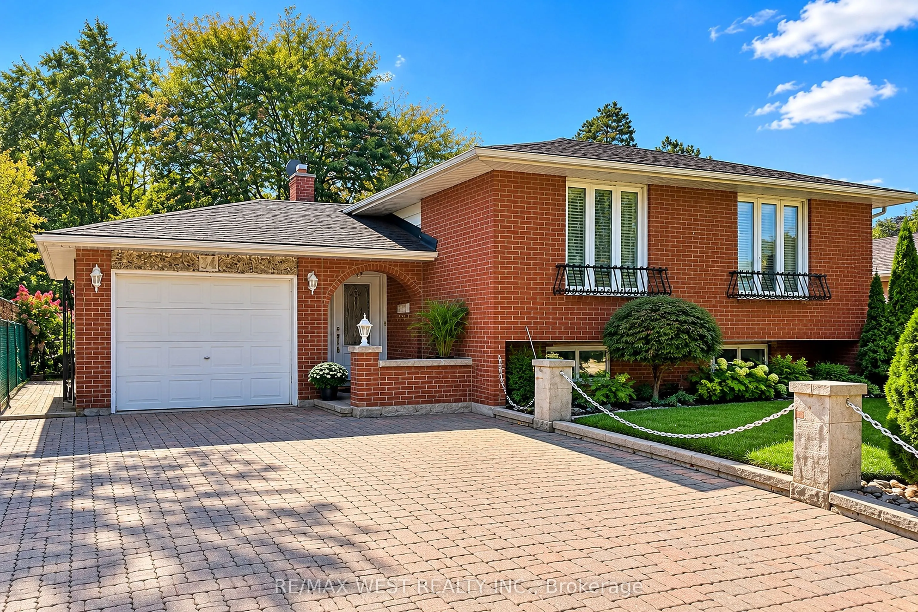34 Glen Castle Drive