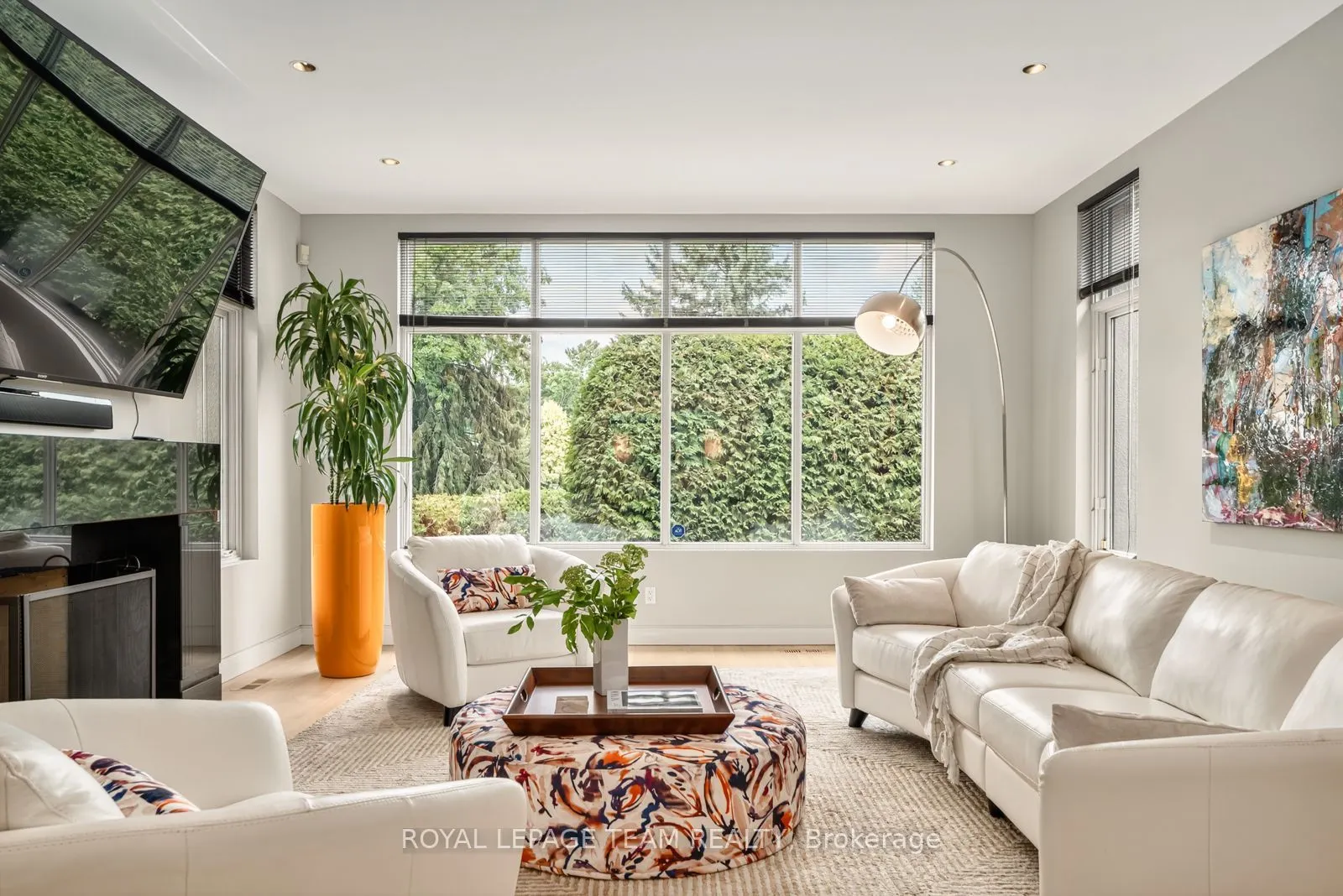 725 Manor Avenue