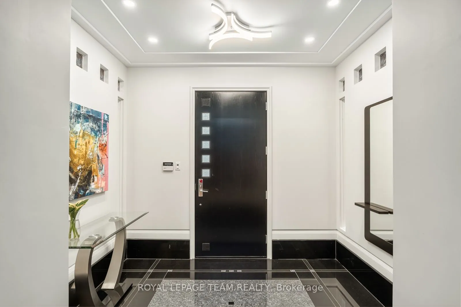 725 Manor Avenue
