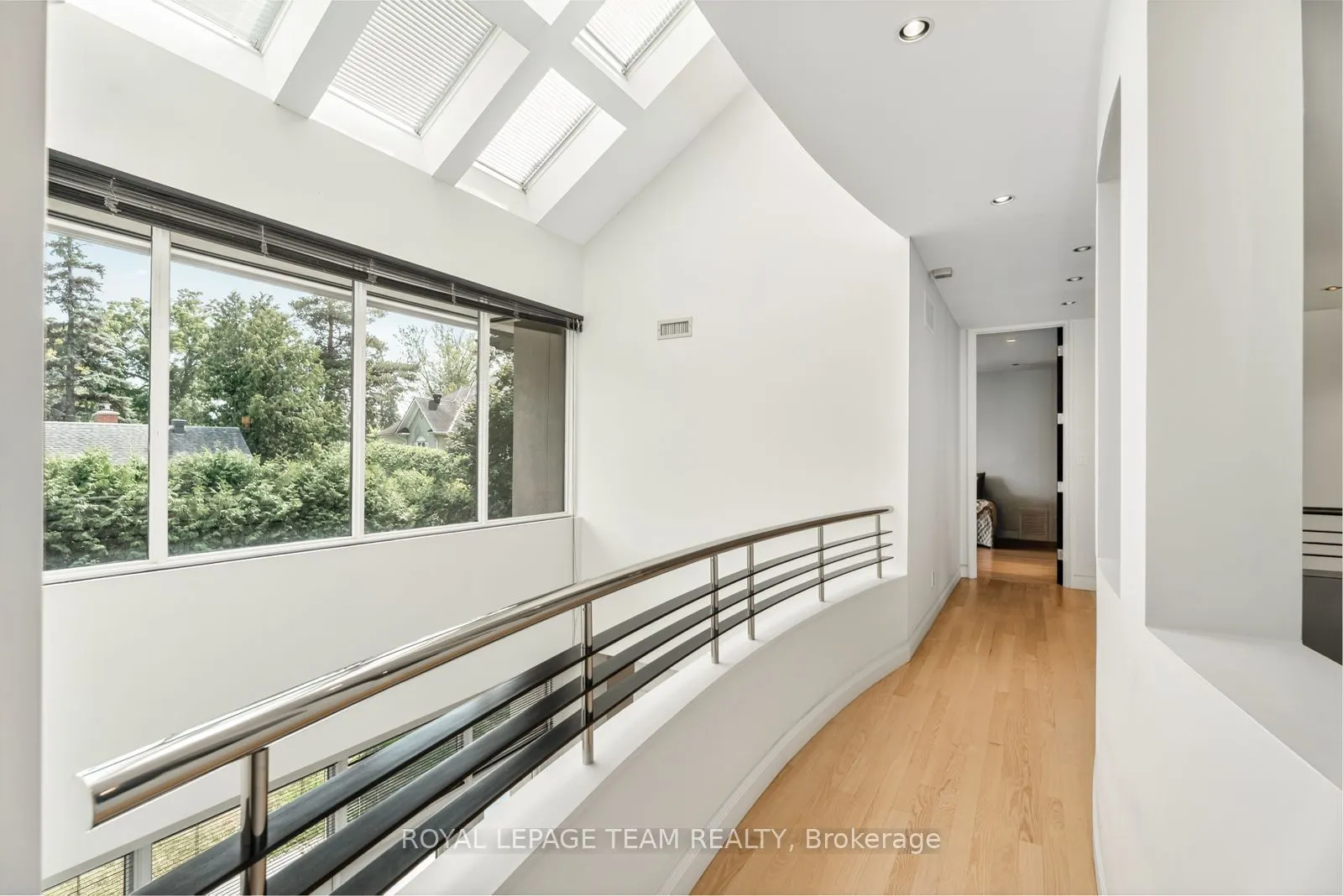 725 Manor Avenue