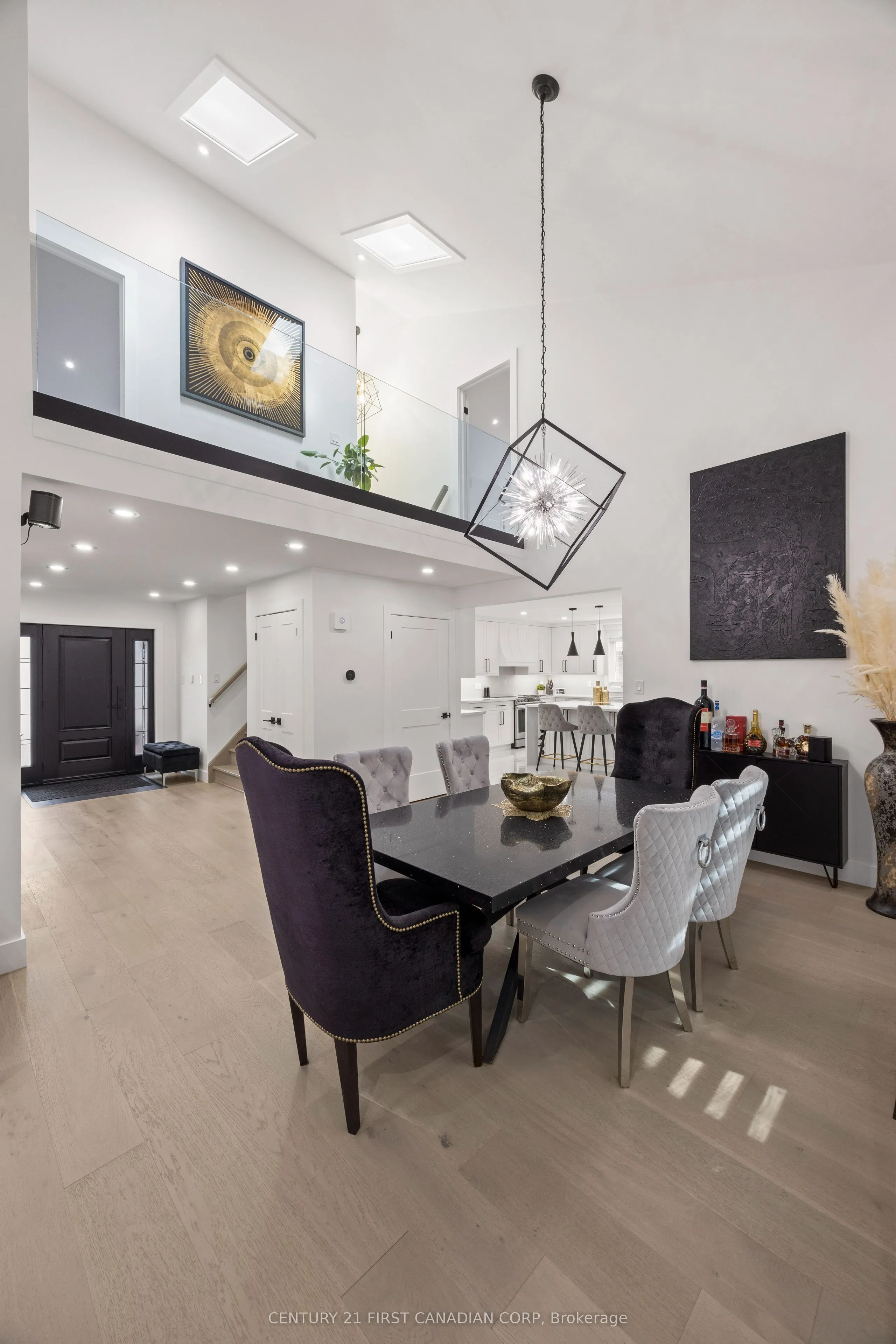 28 Lindbrook Court