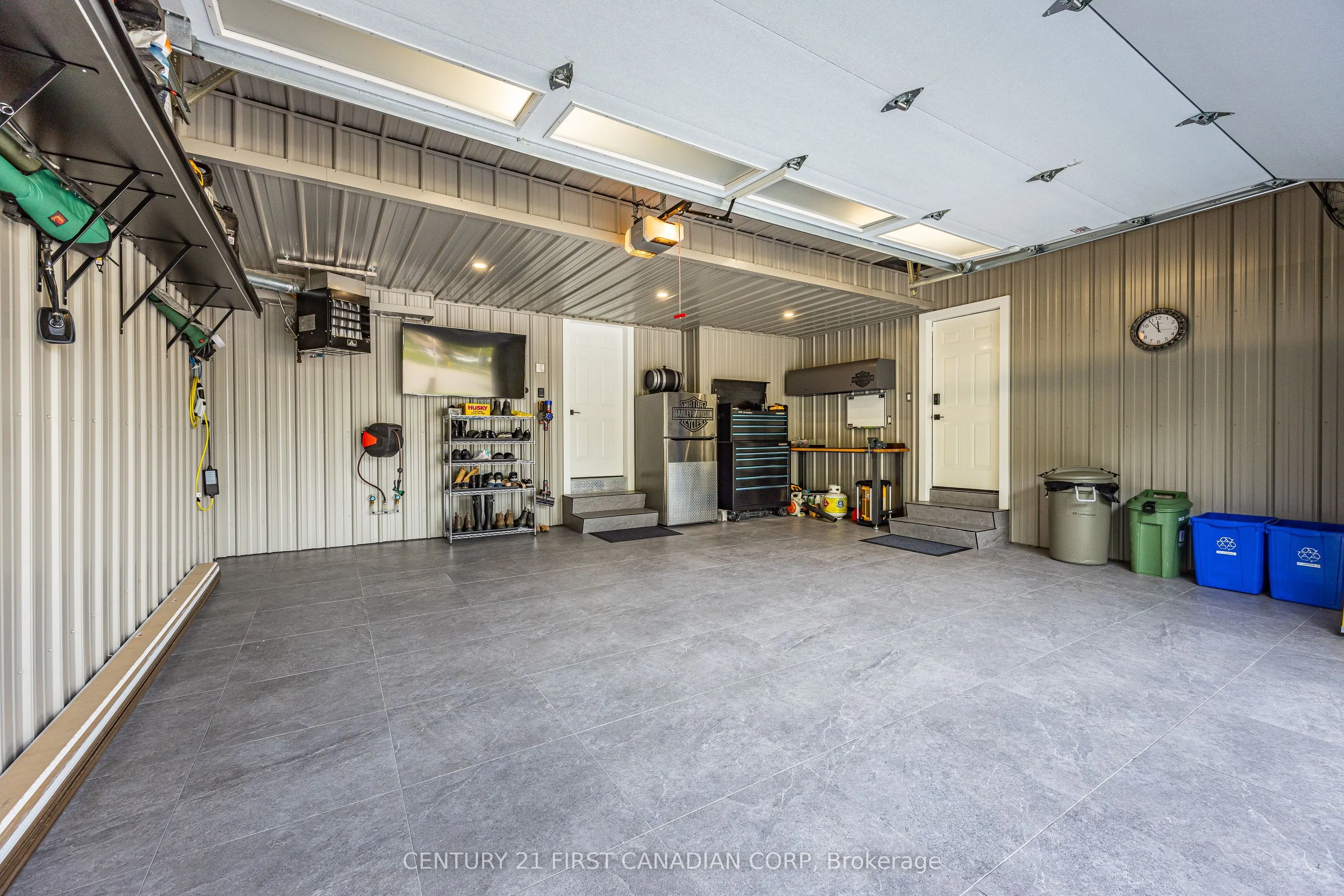 28 Lindbrook Court