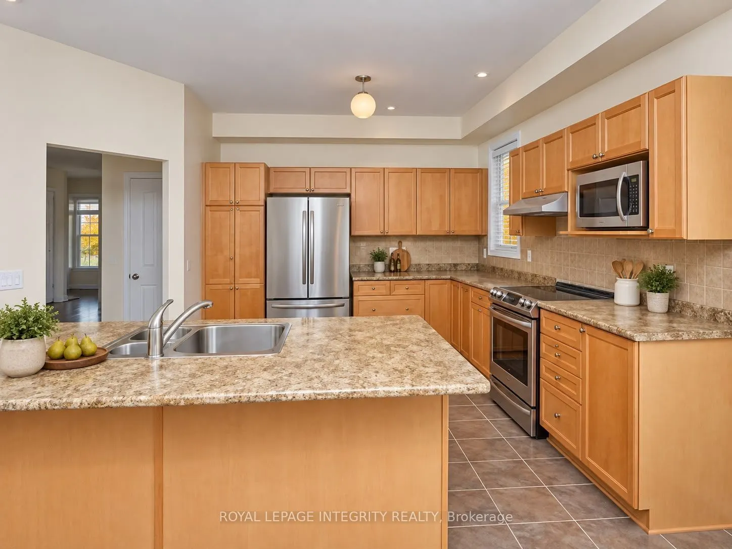 104 WHITESTONE Drive