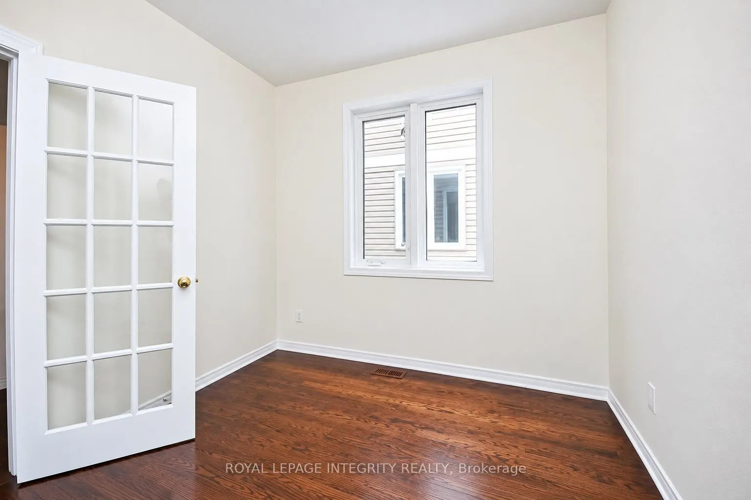 104 WHITESTONE Drive