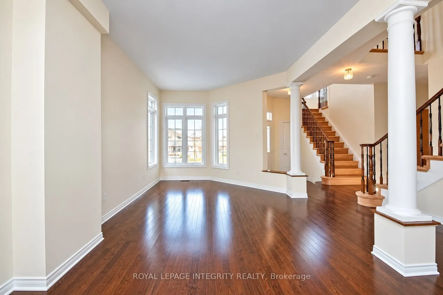 104 WHITESTONE Drive